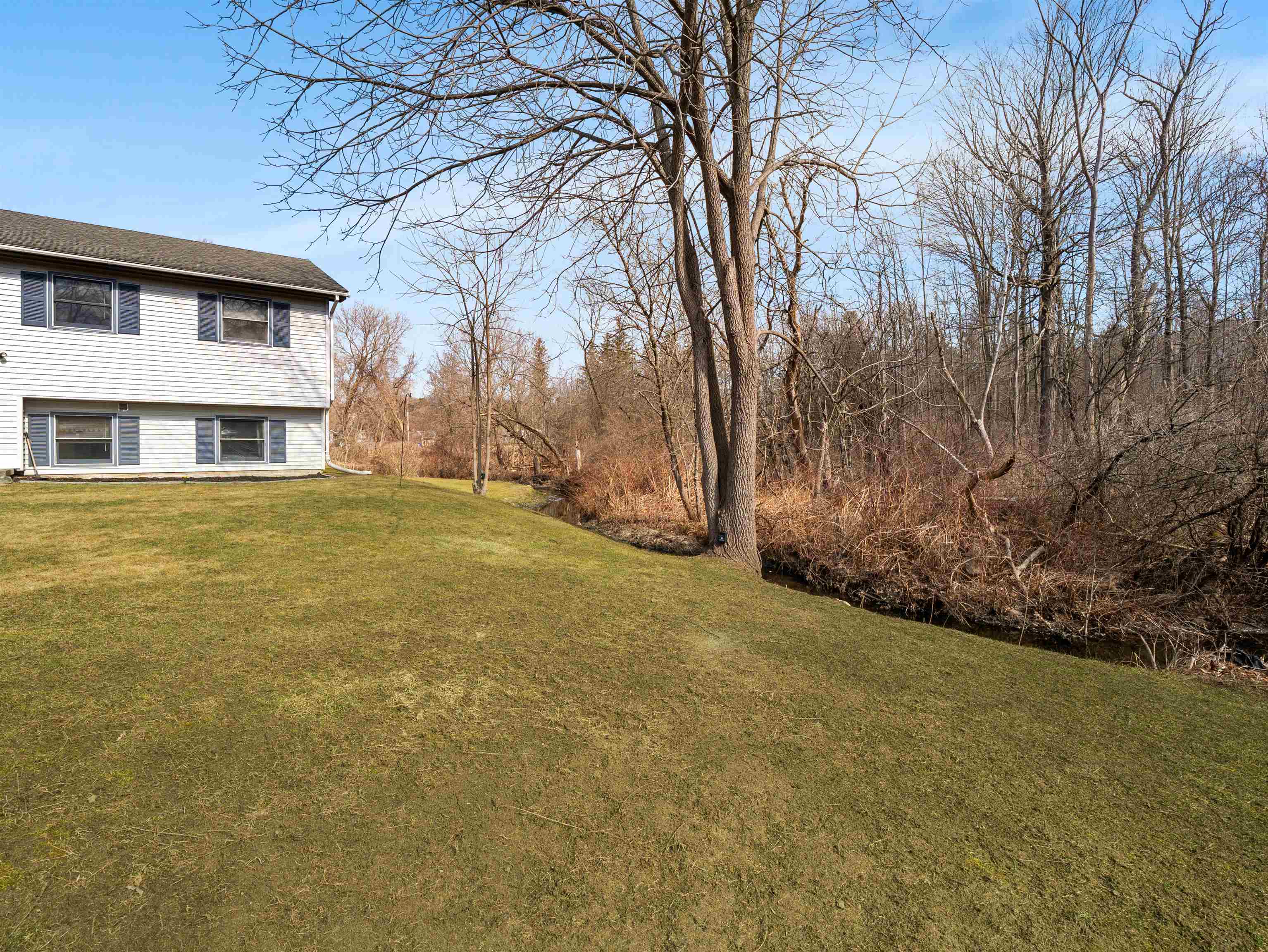 85 Engrem Avenue