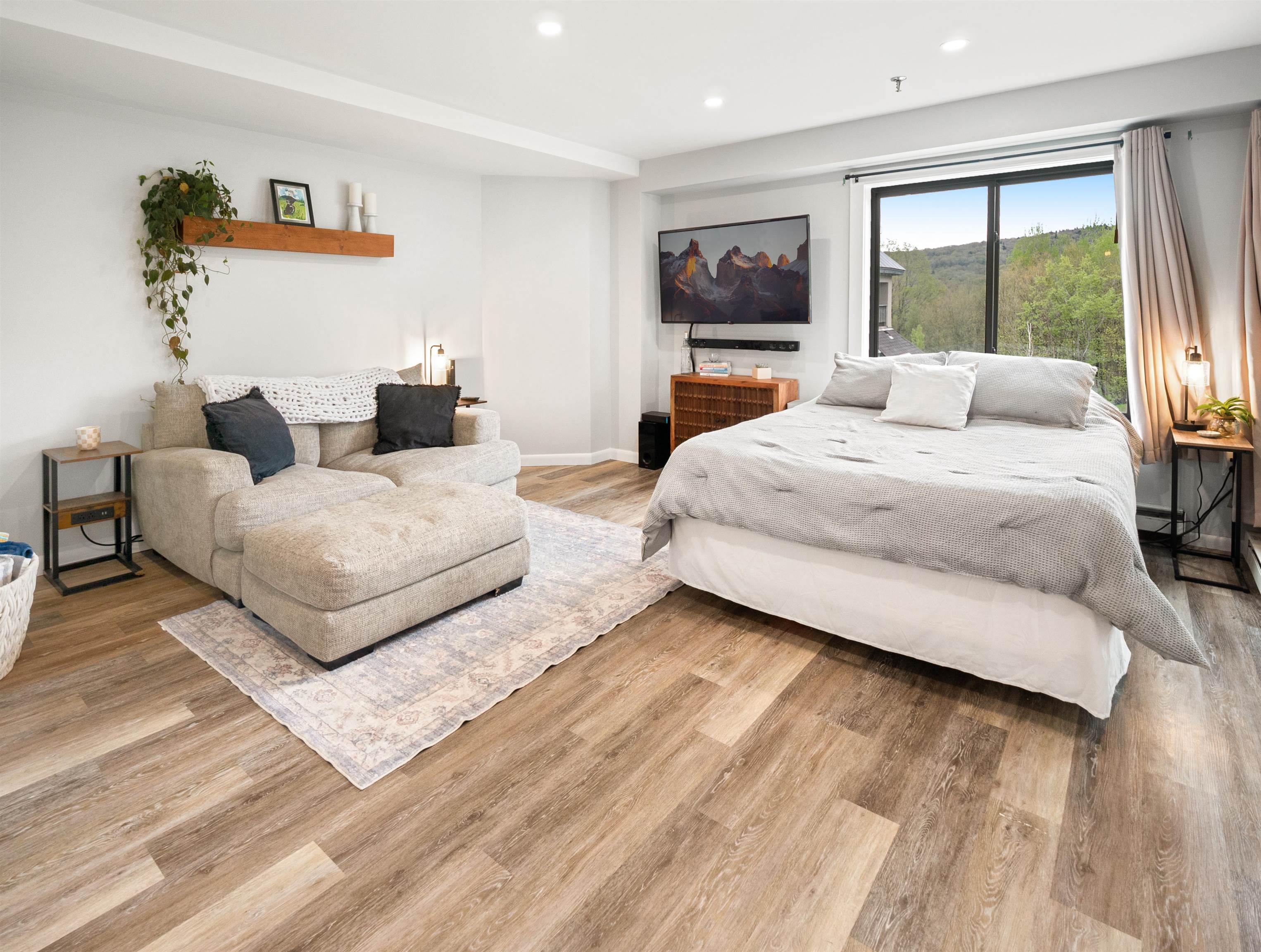 133 East Mountain Road Unit: 3E13