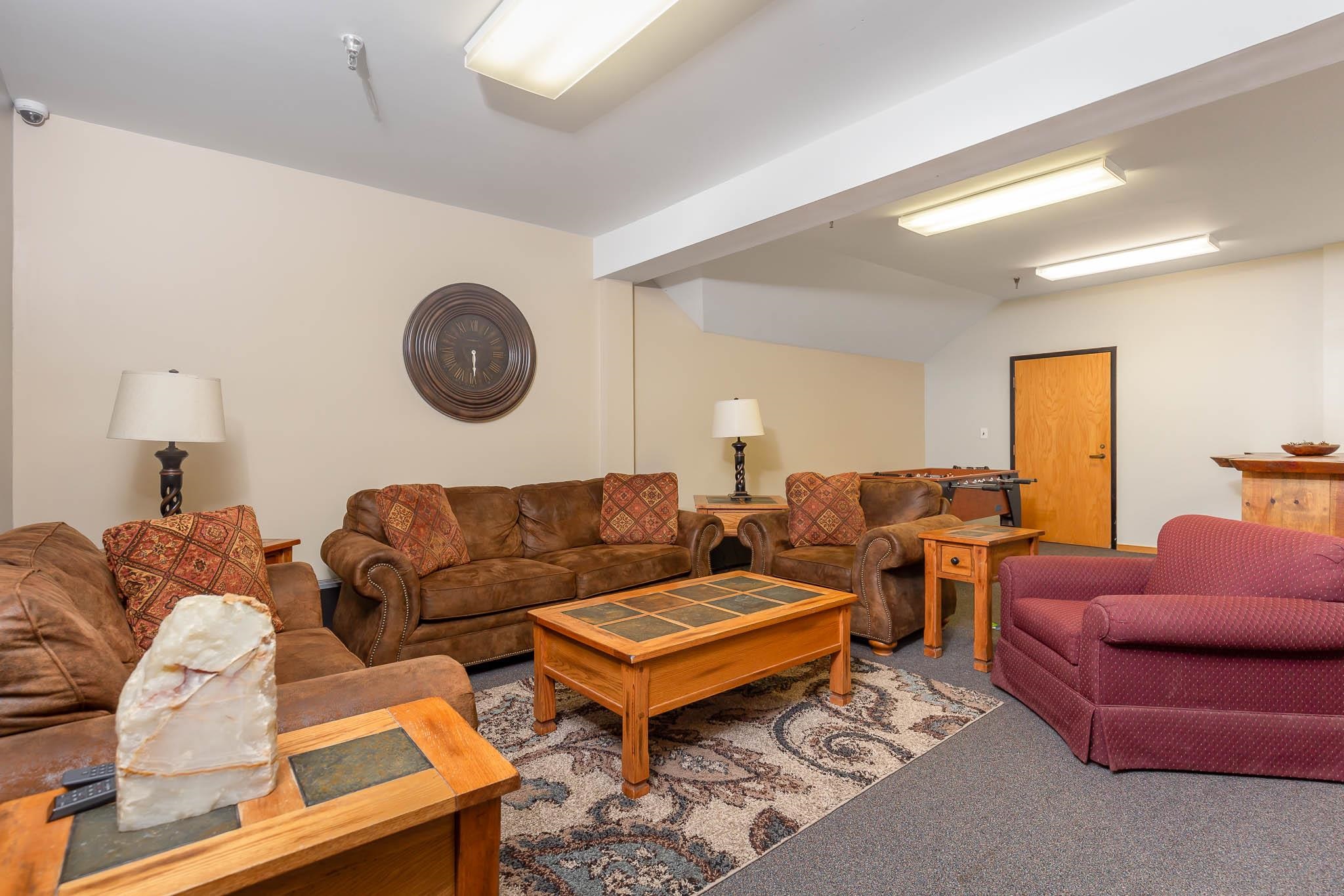 180 Highridge Road Unit: J2