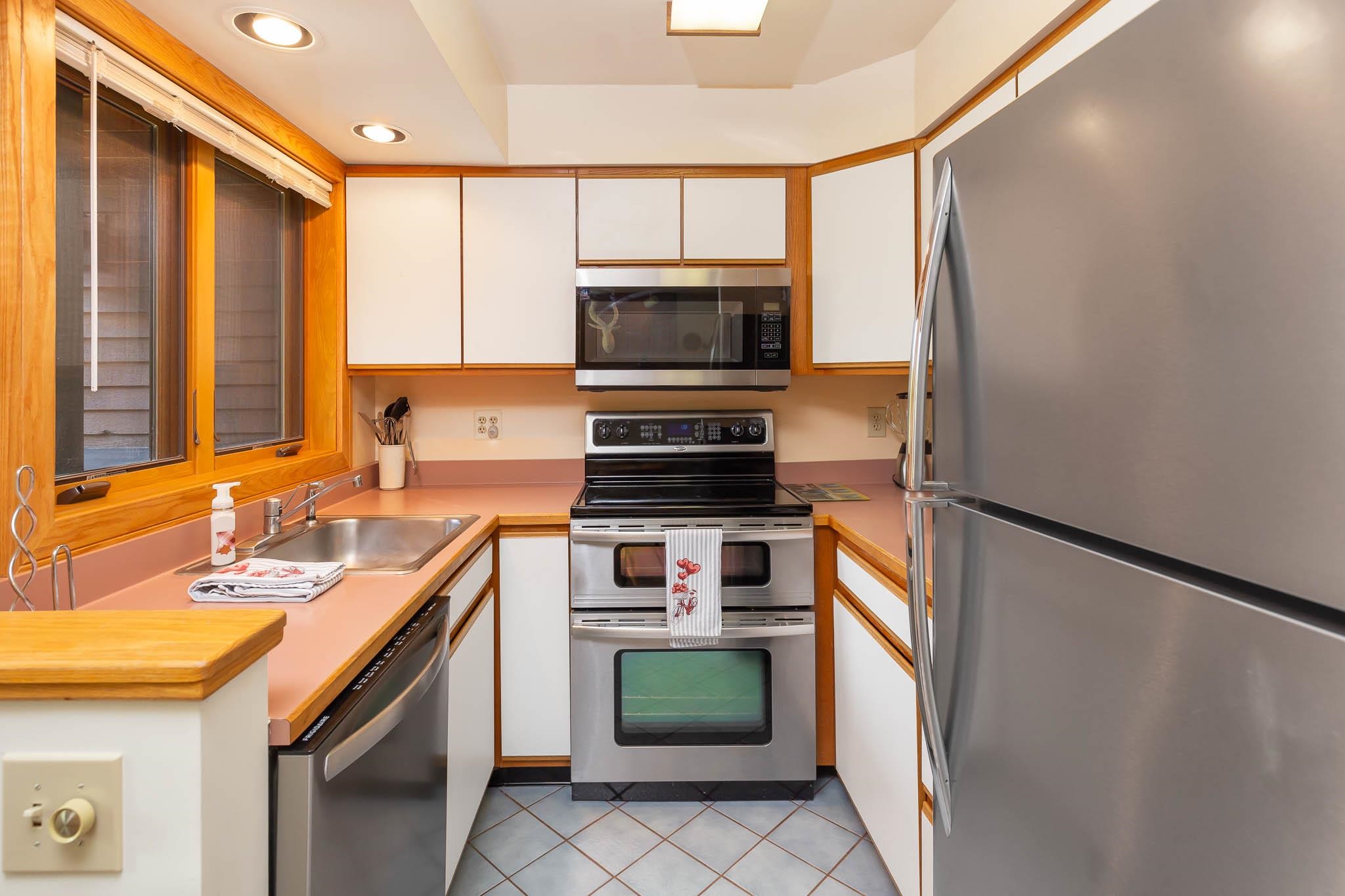 180 Highridge Road Unit: J2