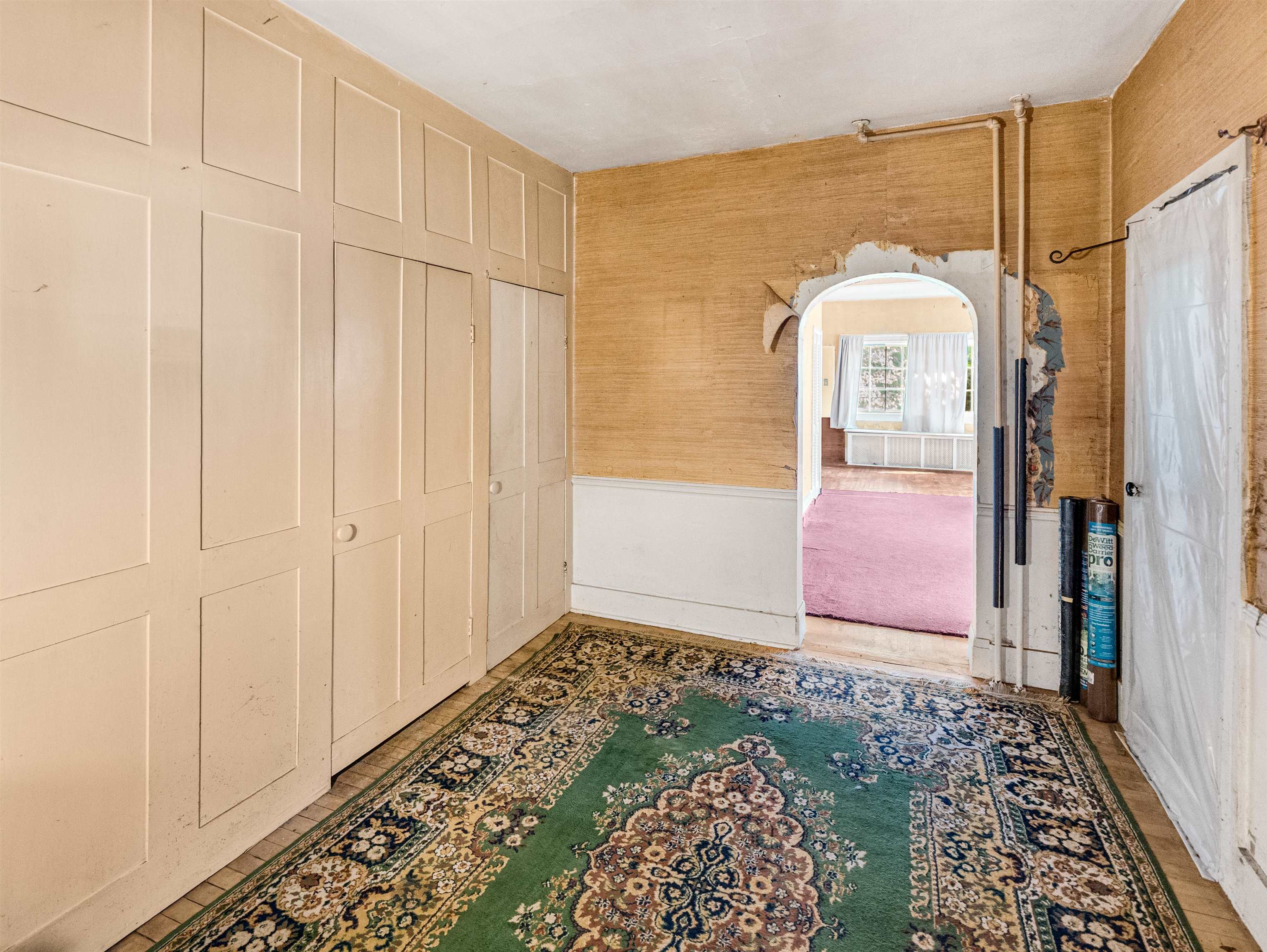 85 Evergreen Avenue