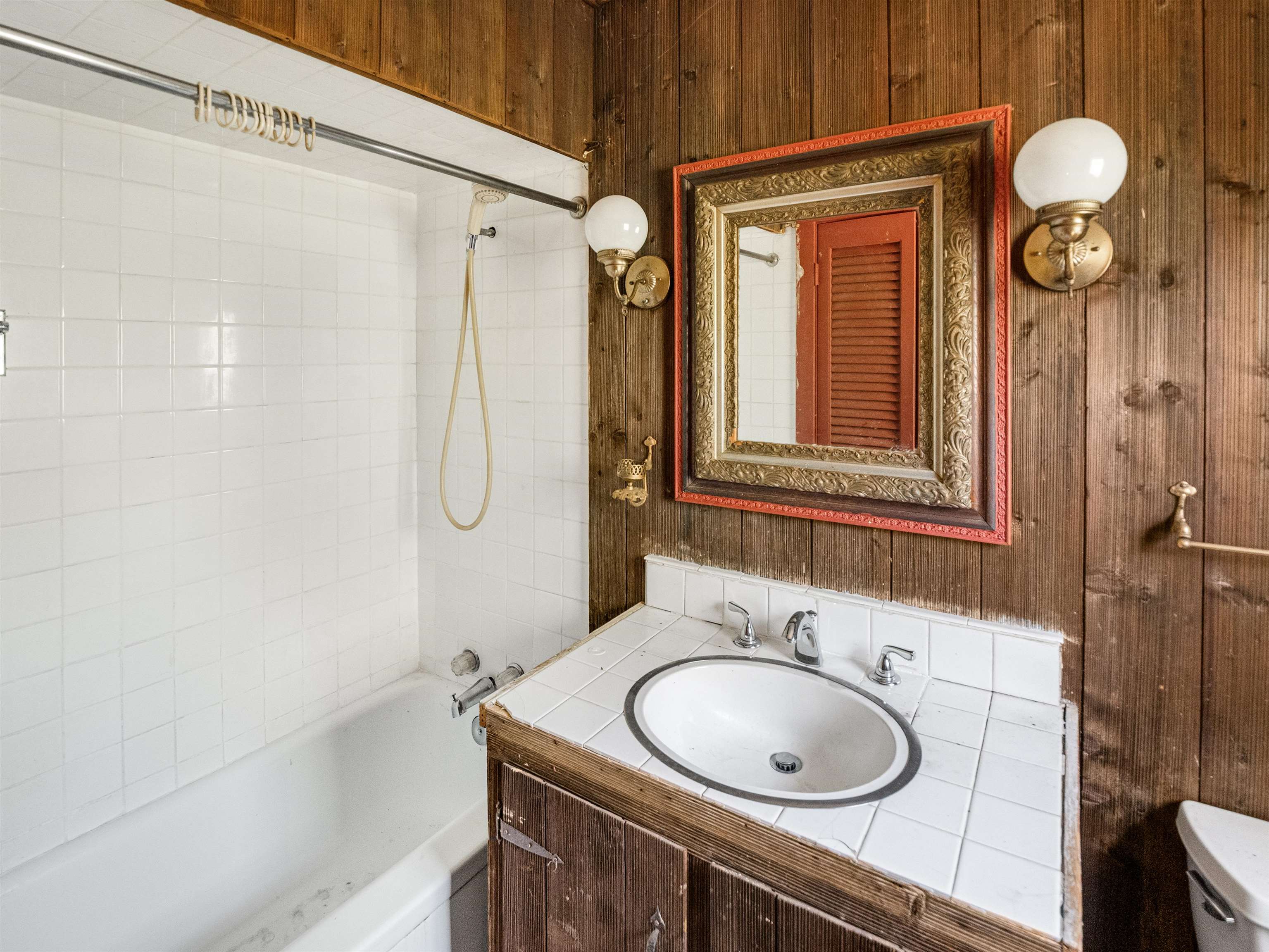 85 Evergreen Avenue