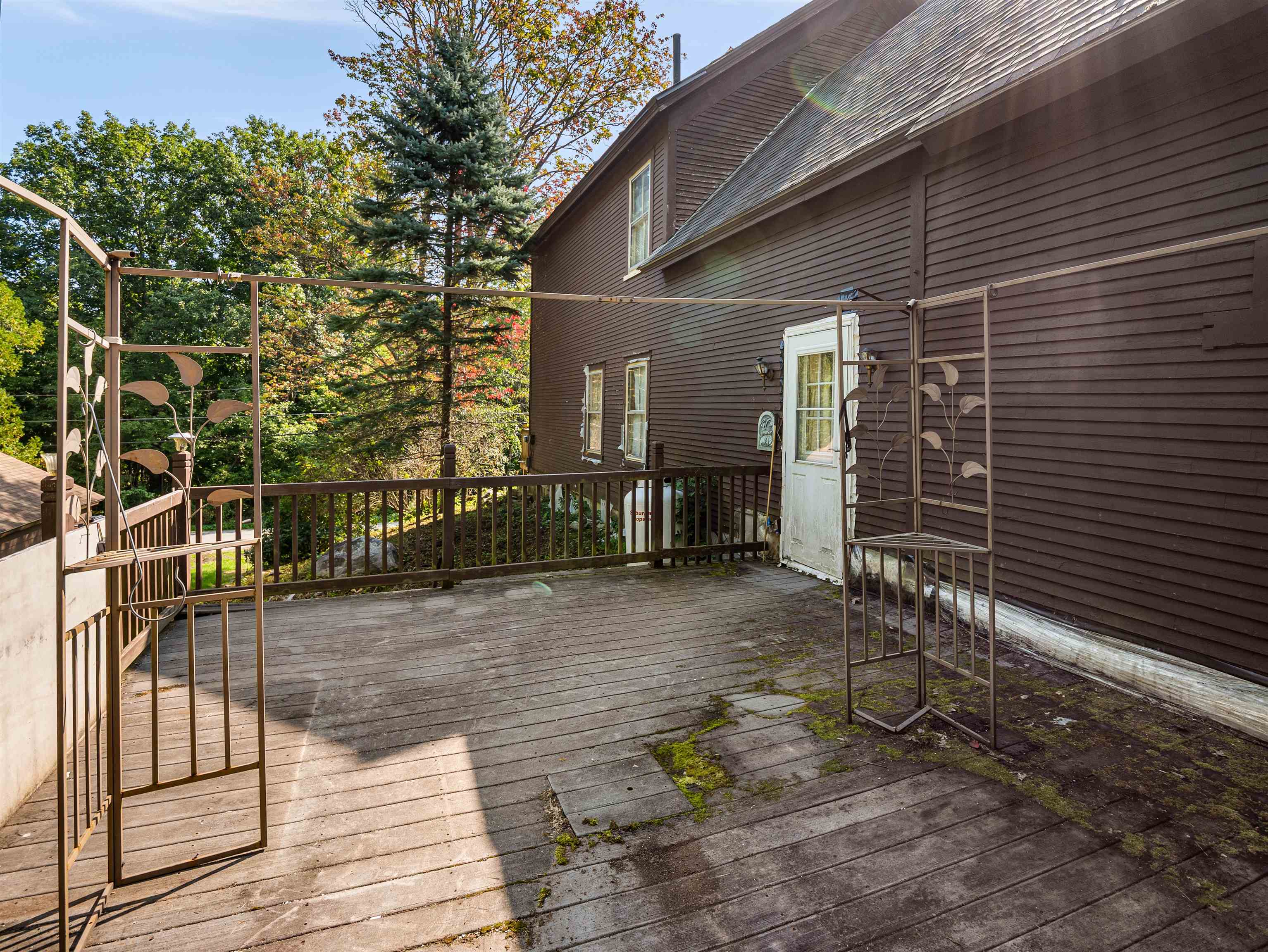 85 Evergreen Avenue
