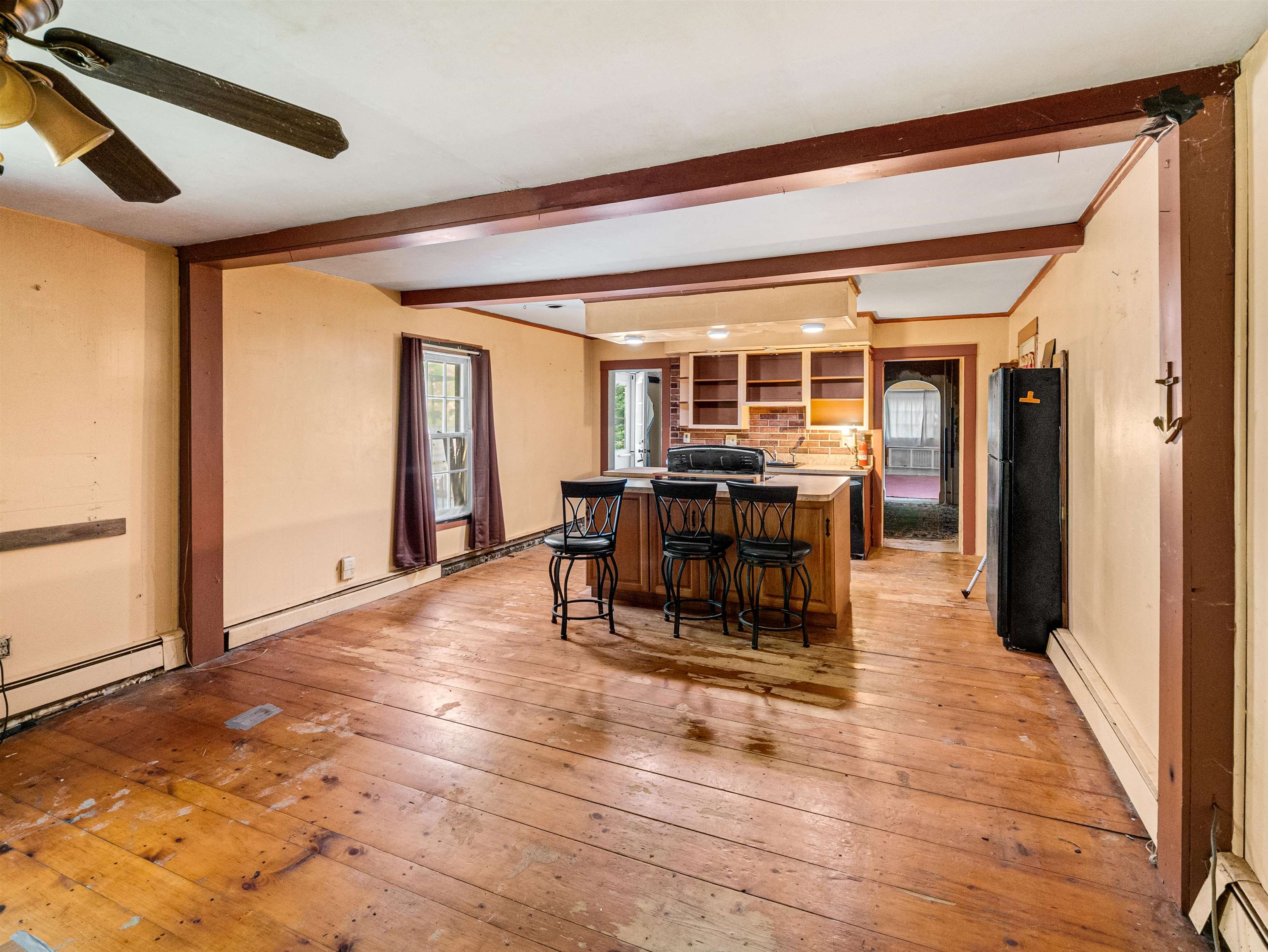 85 Evergreen Avenue