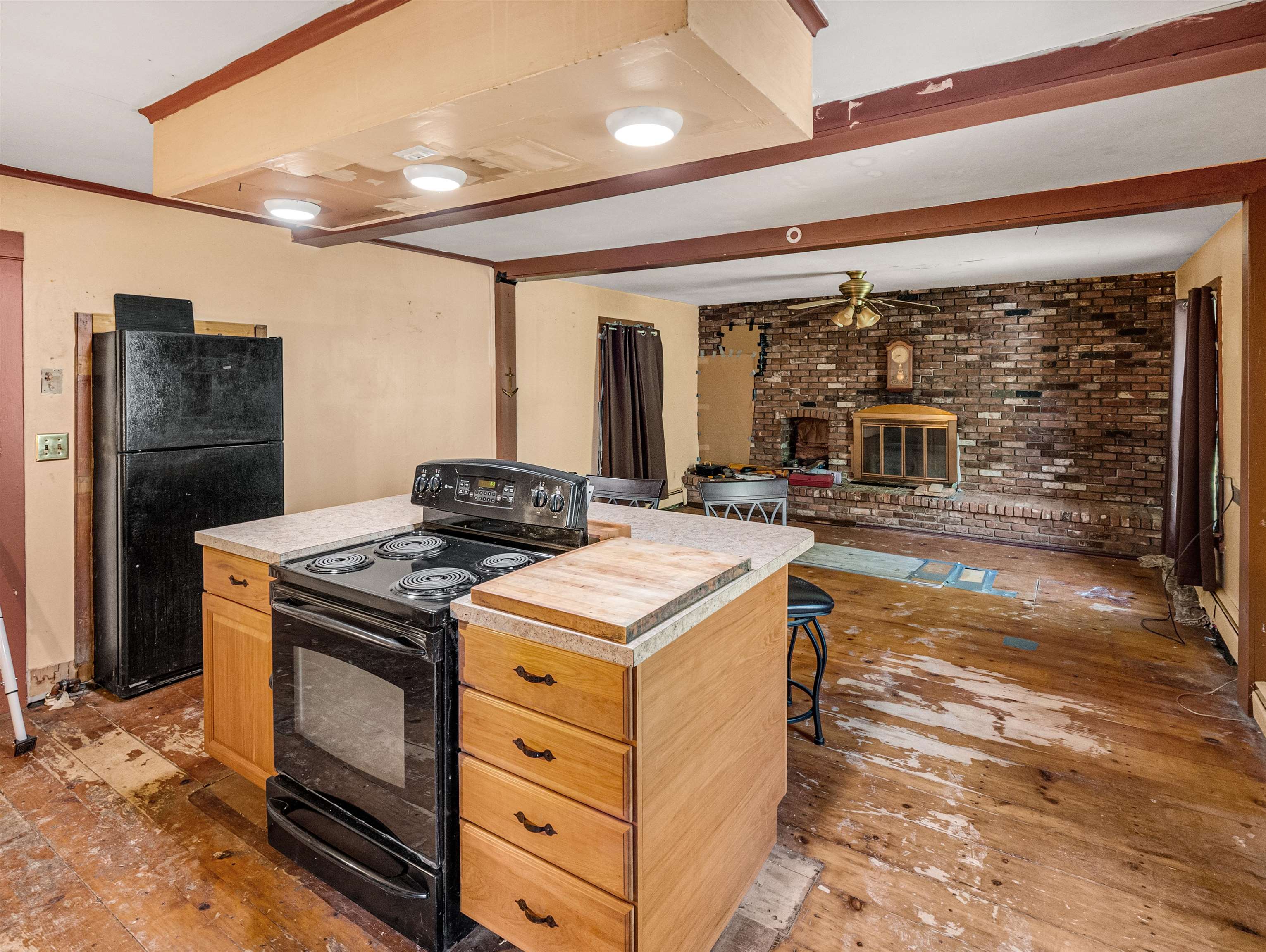 85 Evergreen Avenue