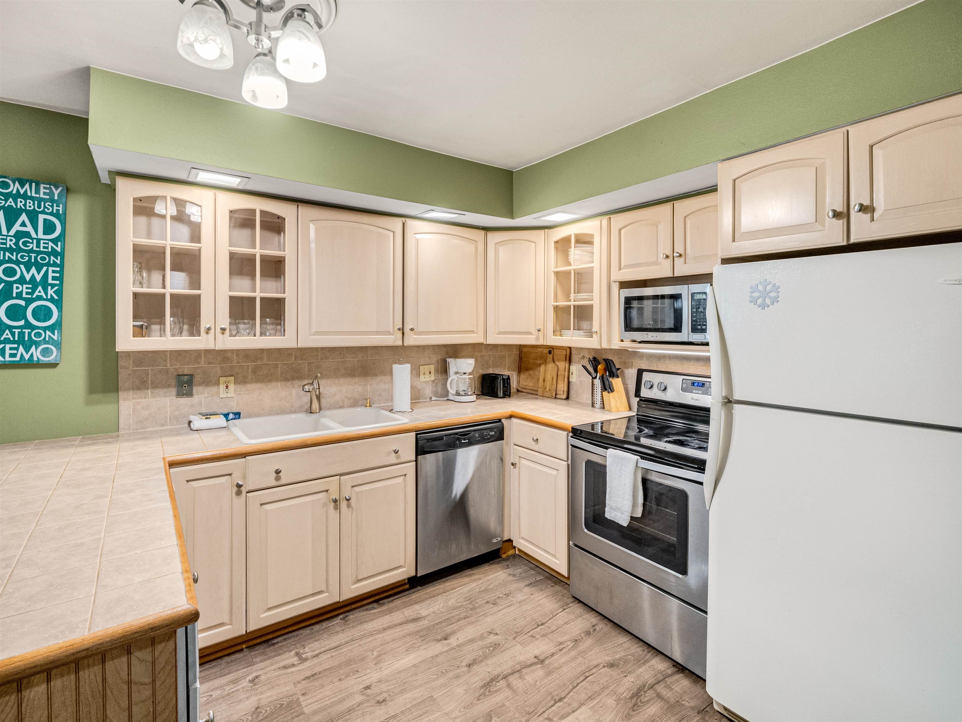 37 Gateway Court Unit: A2