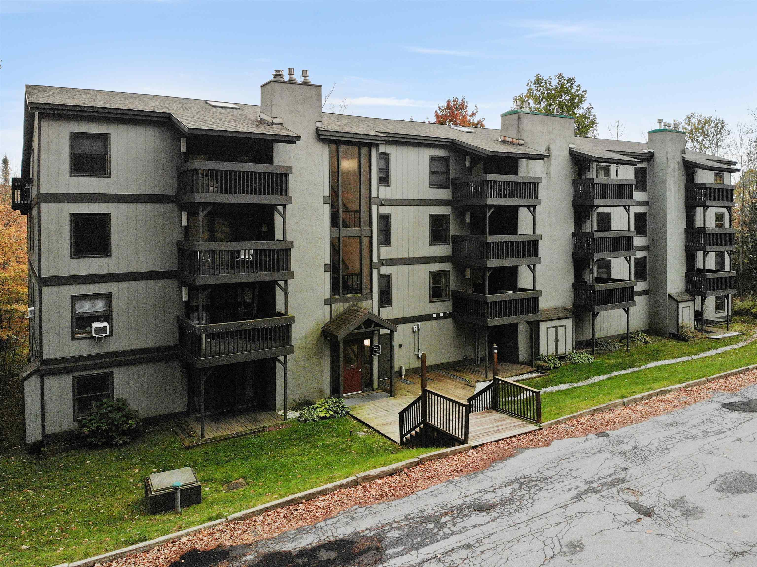 37 Gateway Court Unit: A2