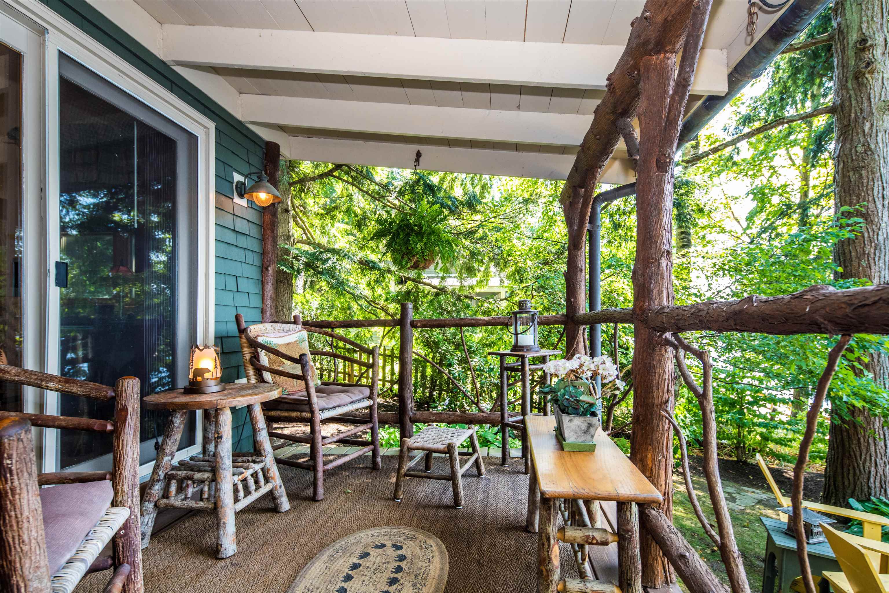 289 Ledgemere Point