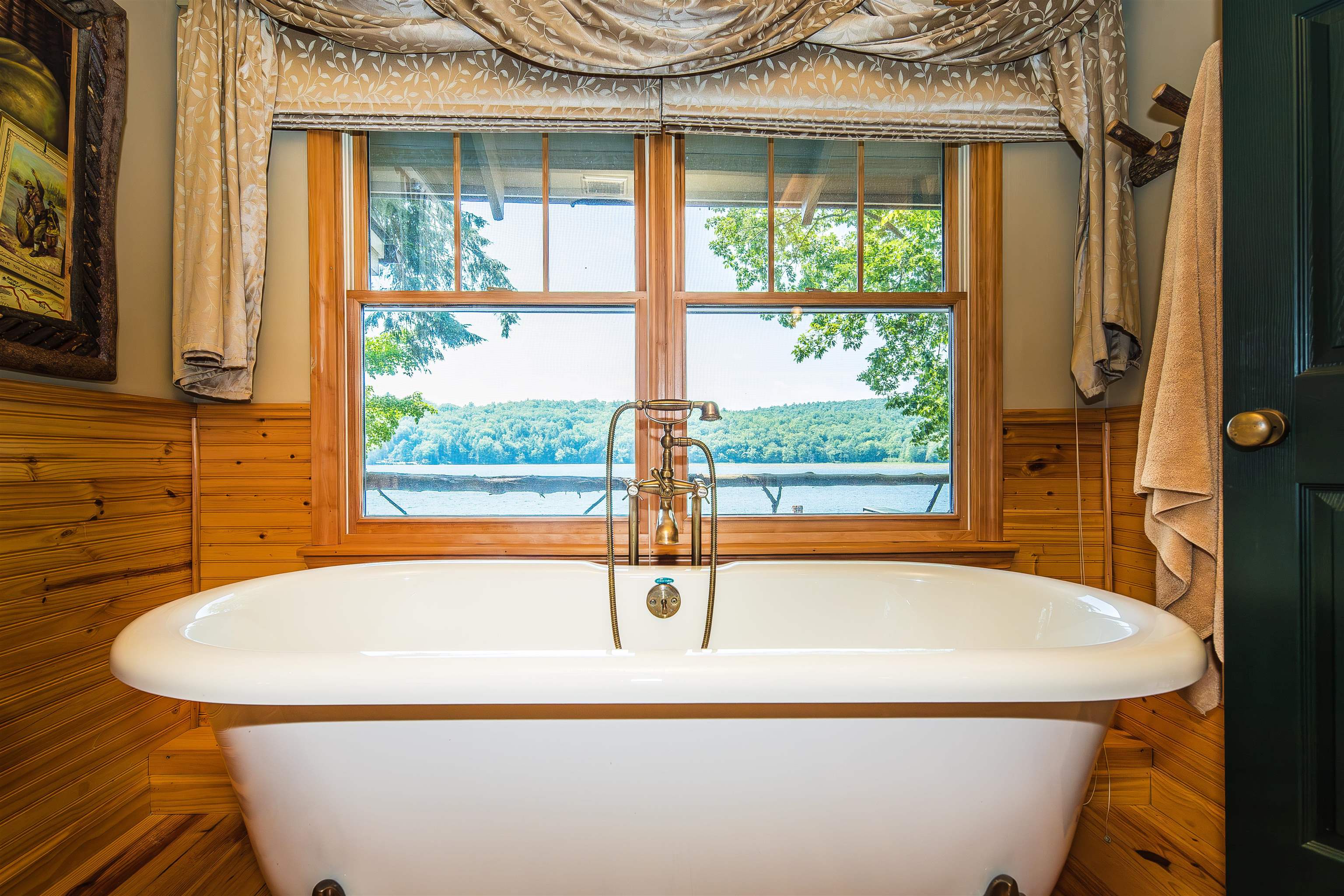 289 Ledgemere Point