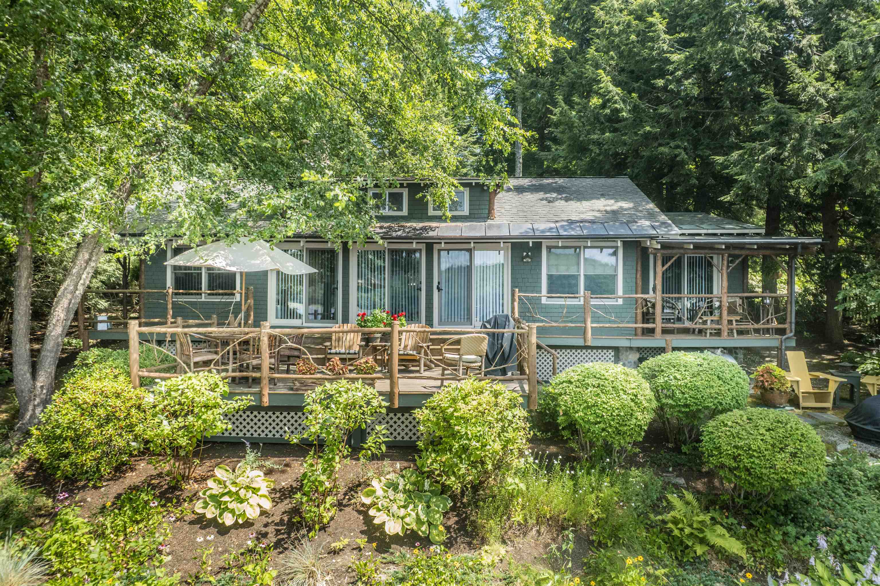 289 Ledgemere Point