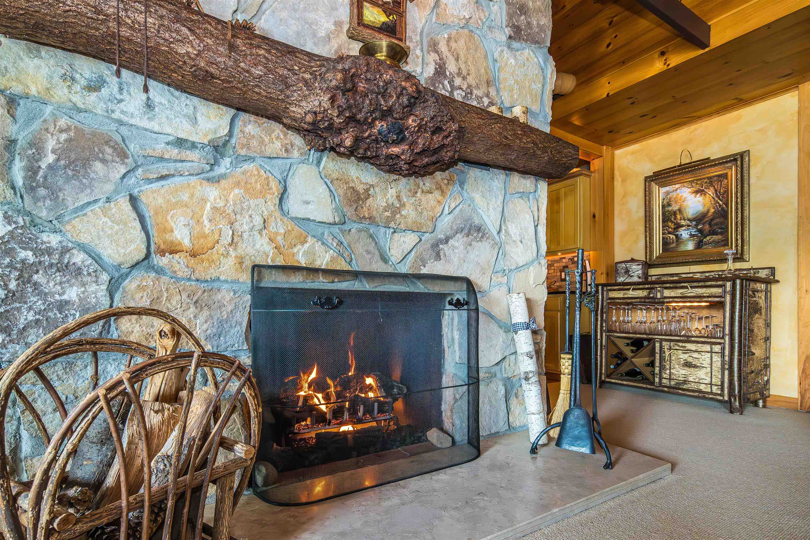 289 Ledgemere Point