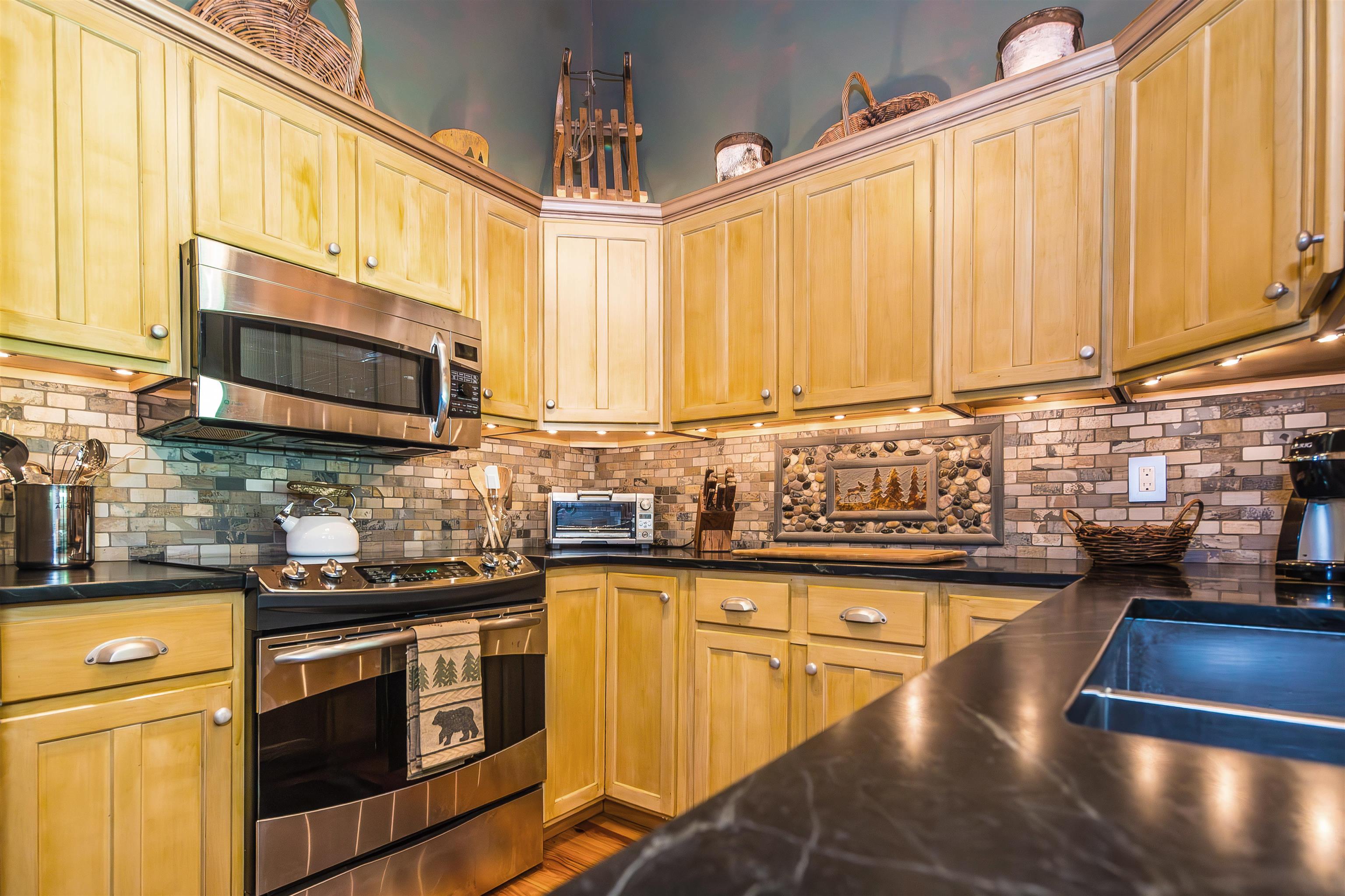 289 Ledgemere Point