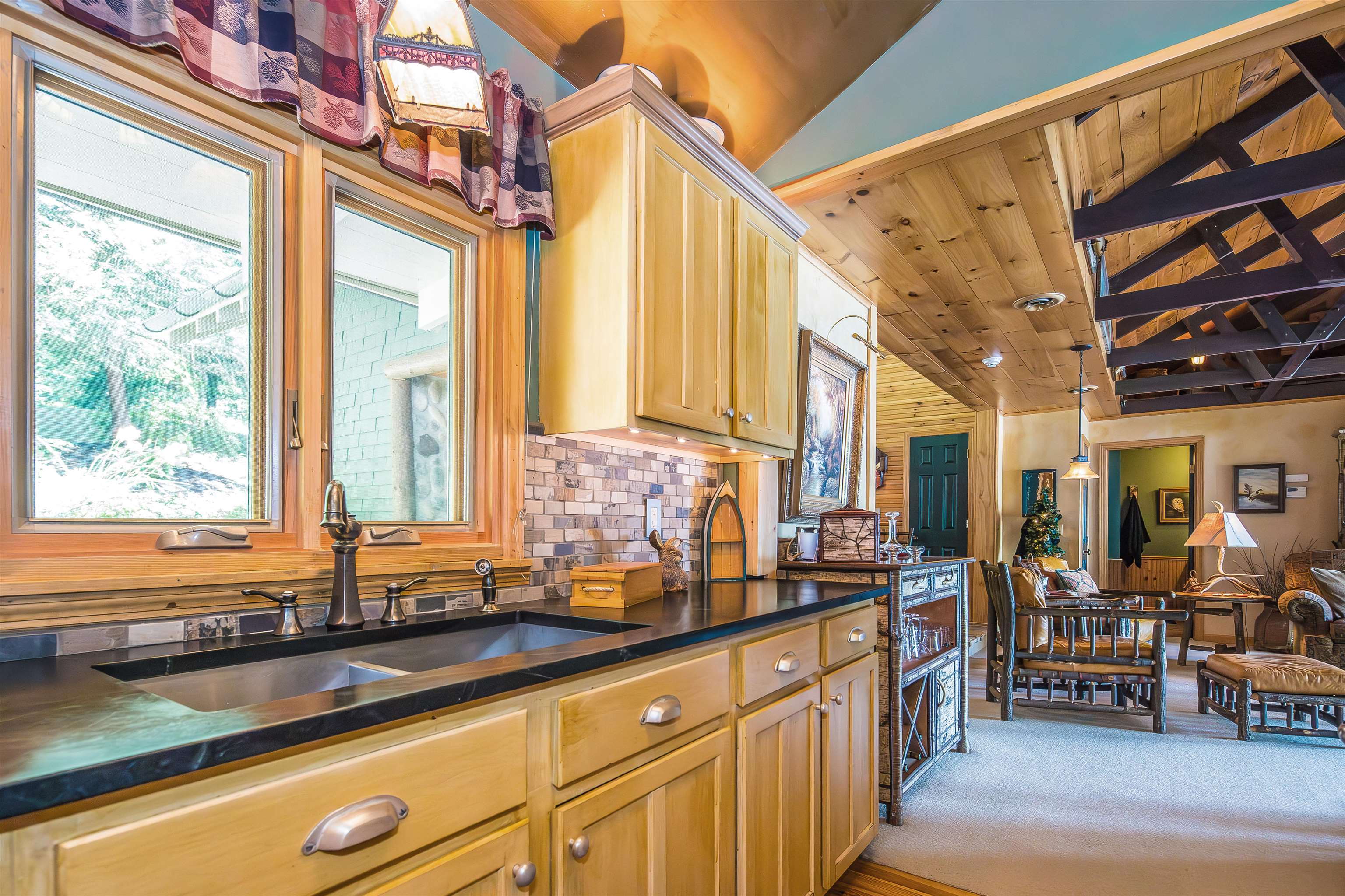 289 Ledgemere Point