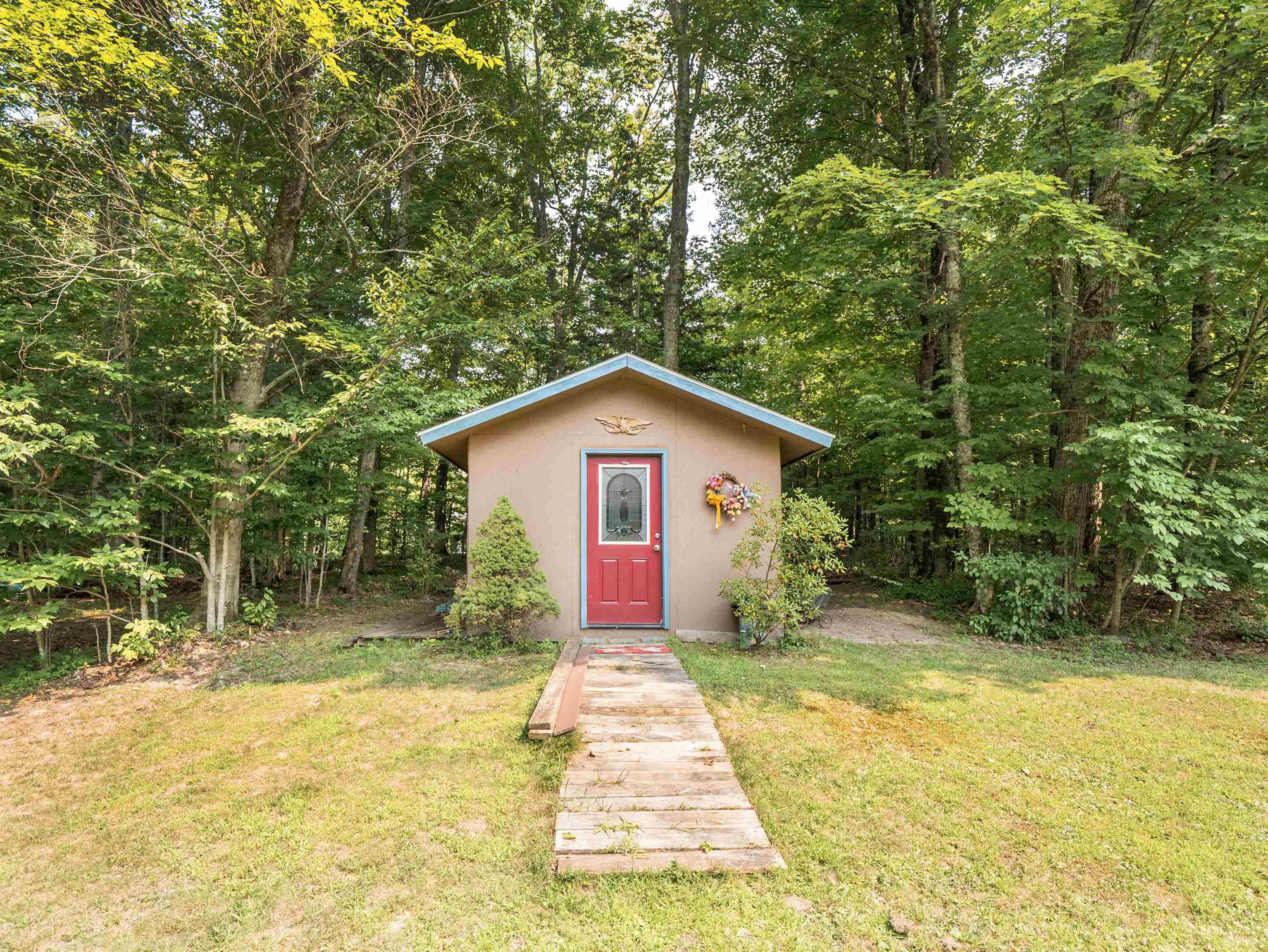 292 Ledgemere Point
