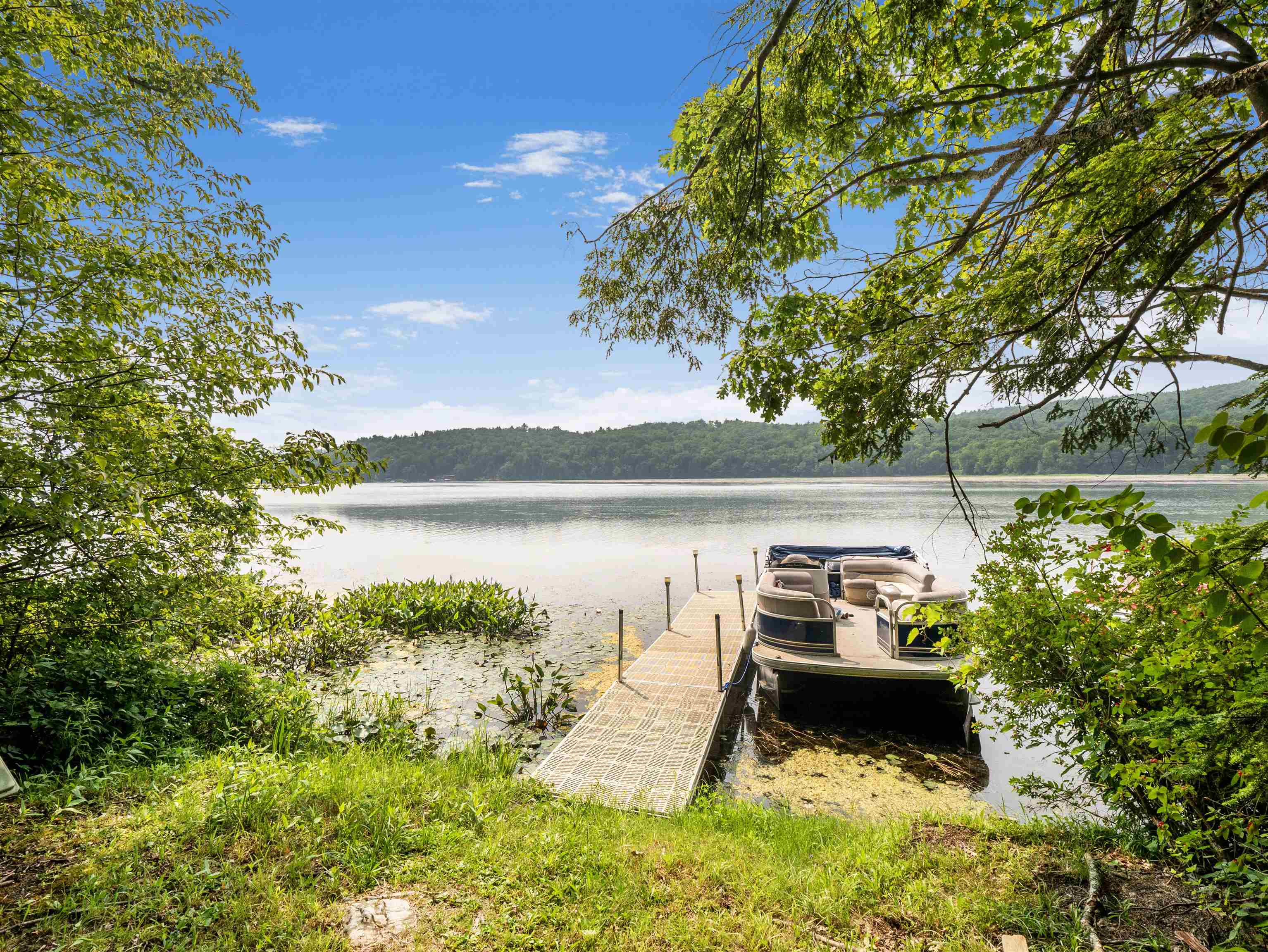 292 Ledgemere Point