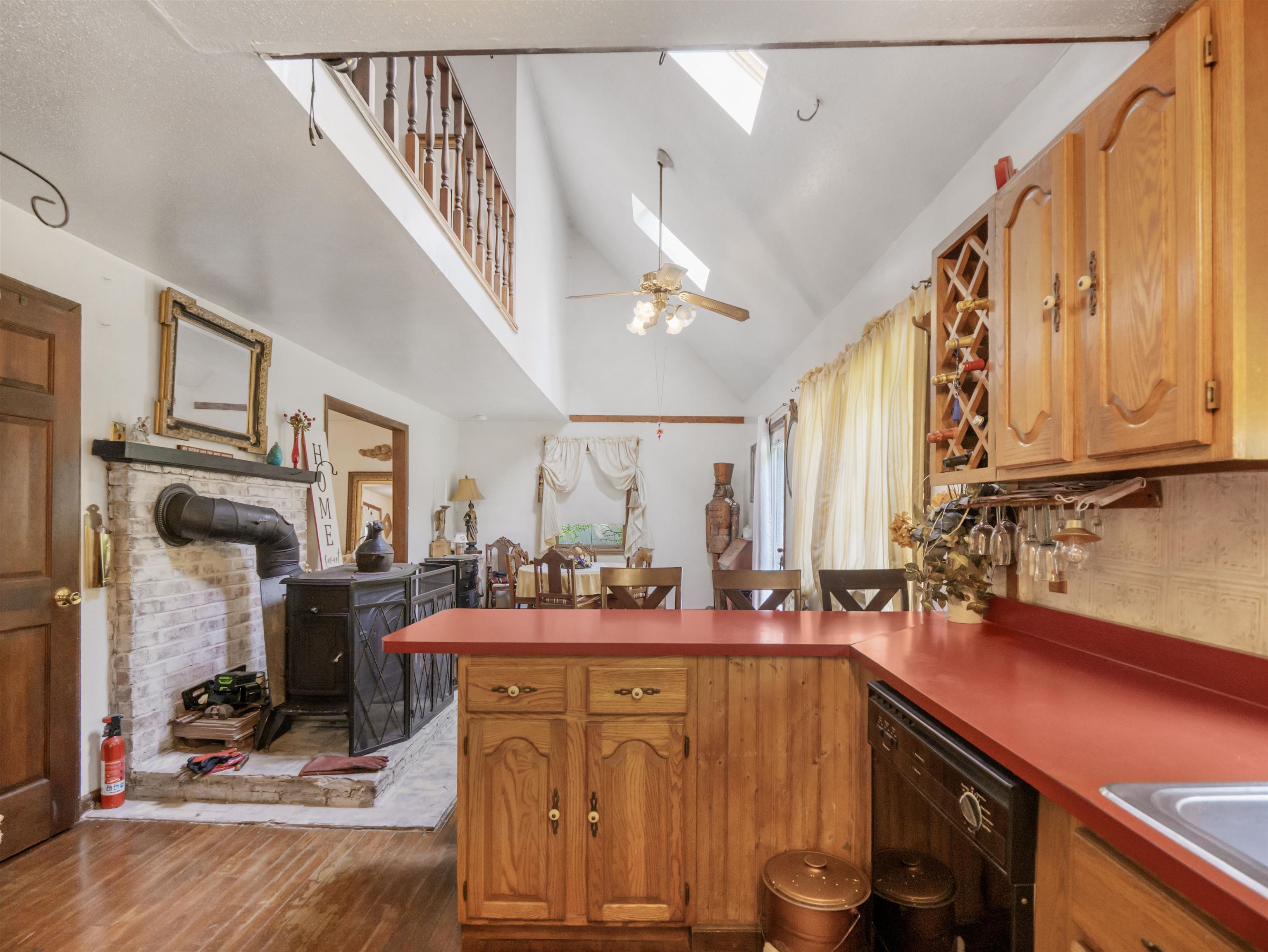 292 Ledgemere Point