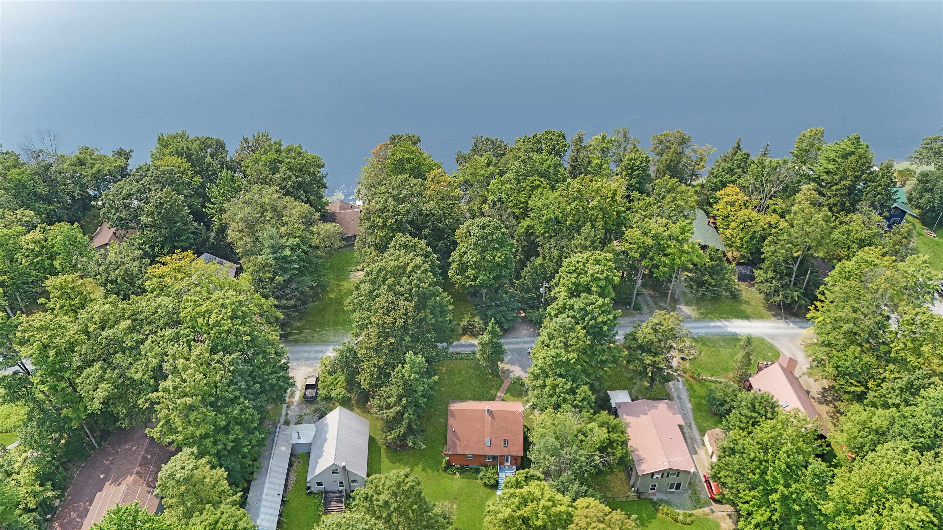 292 Ledgemere Point