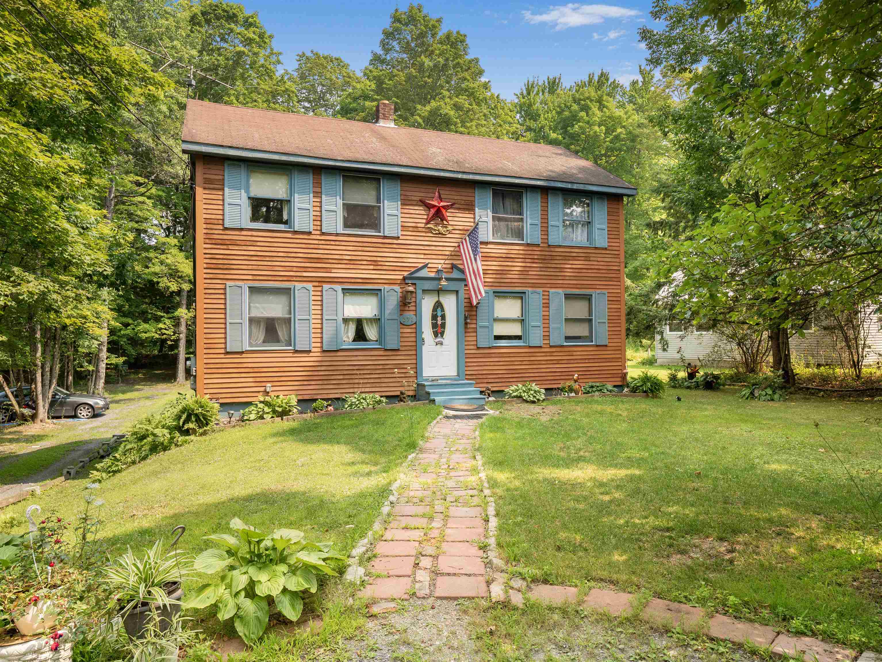 292 Ledgemere Point