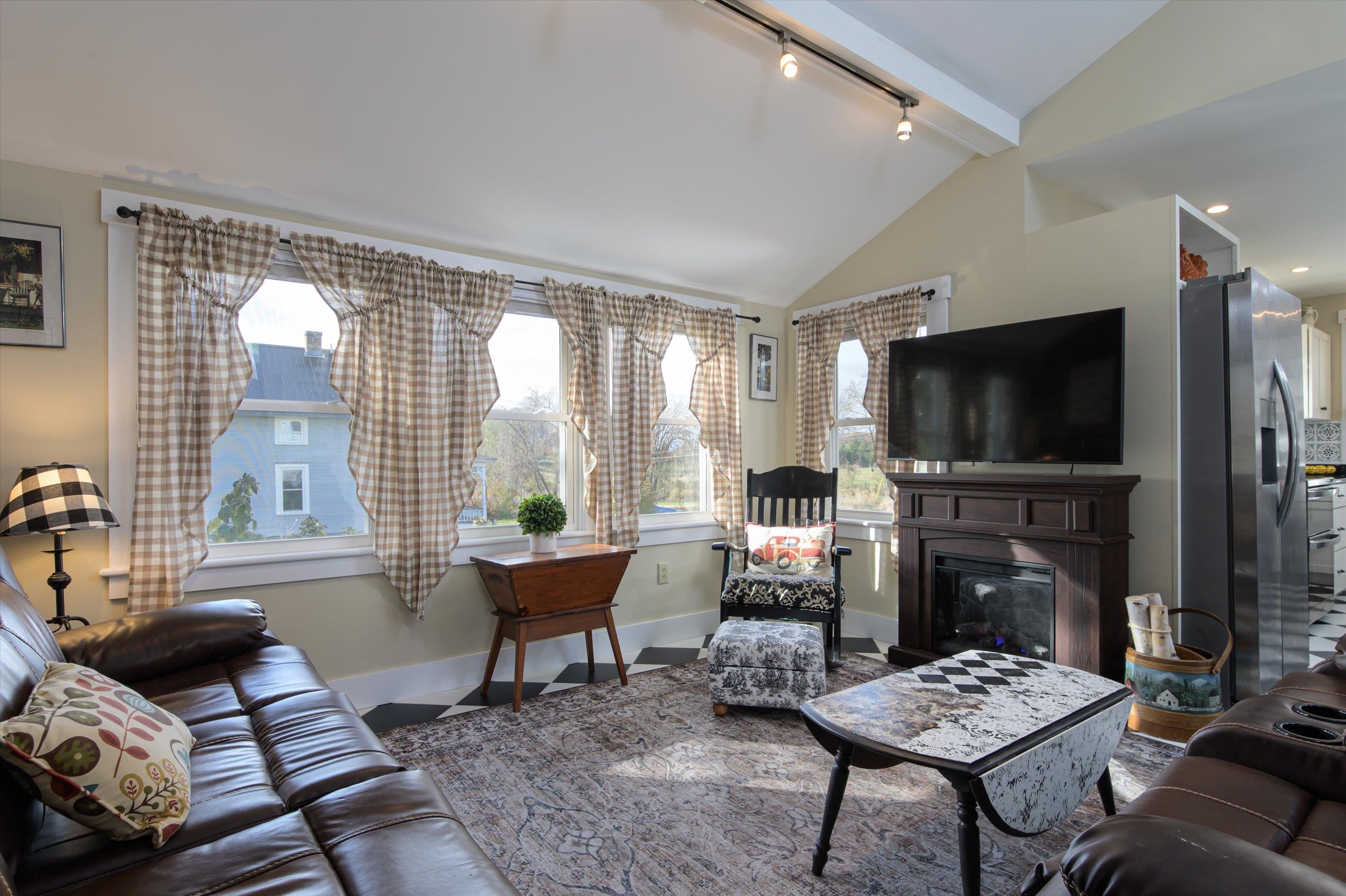 2558 Old Stage Road