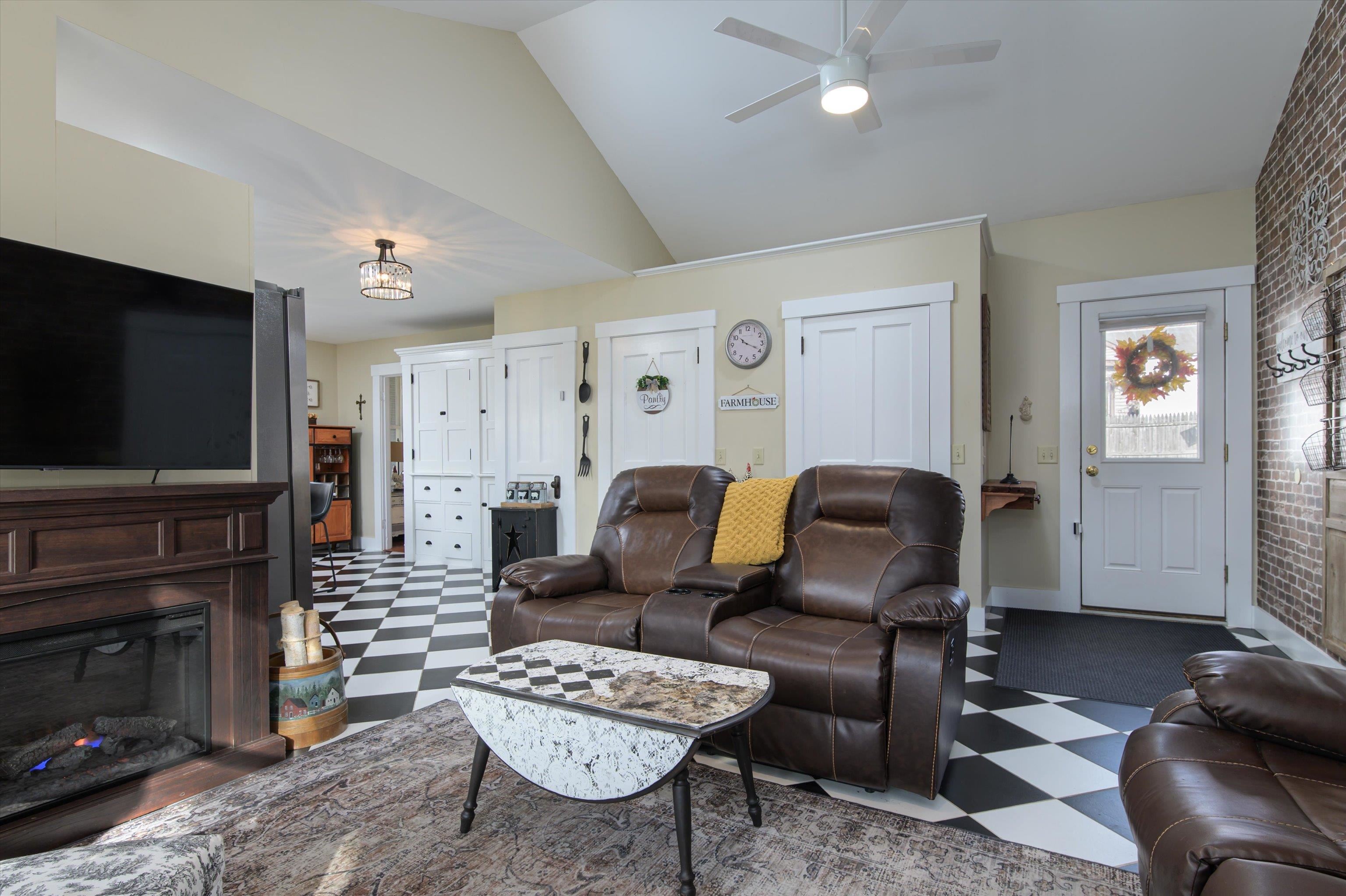 2558 Old Stage Road