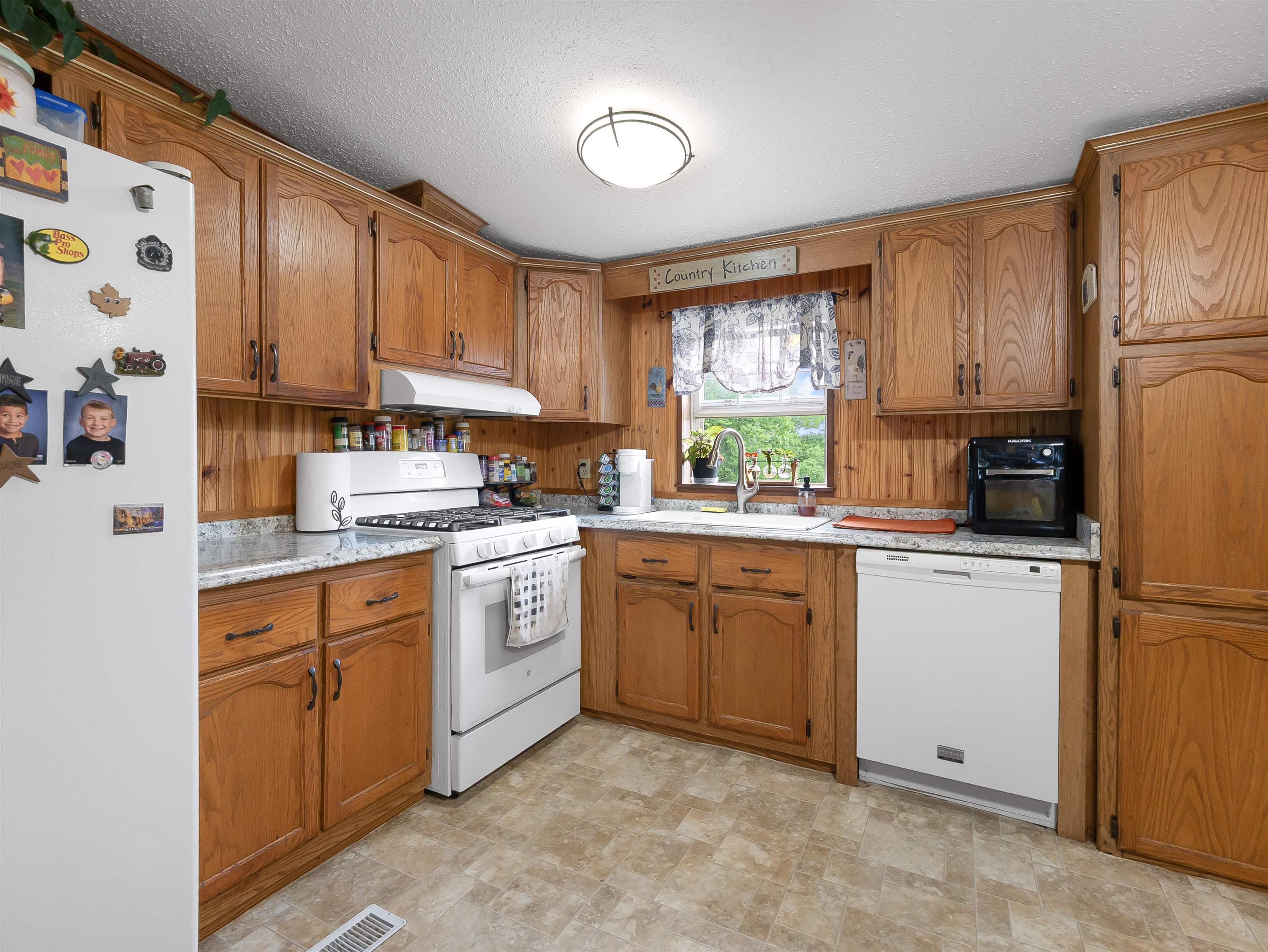 1051 Monument Hill Road