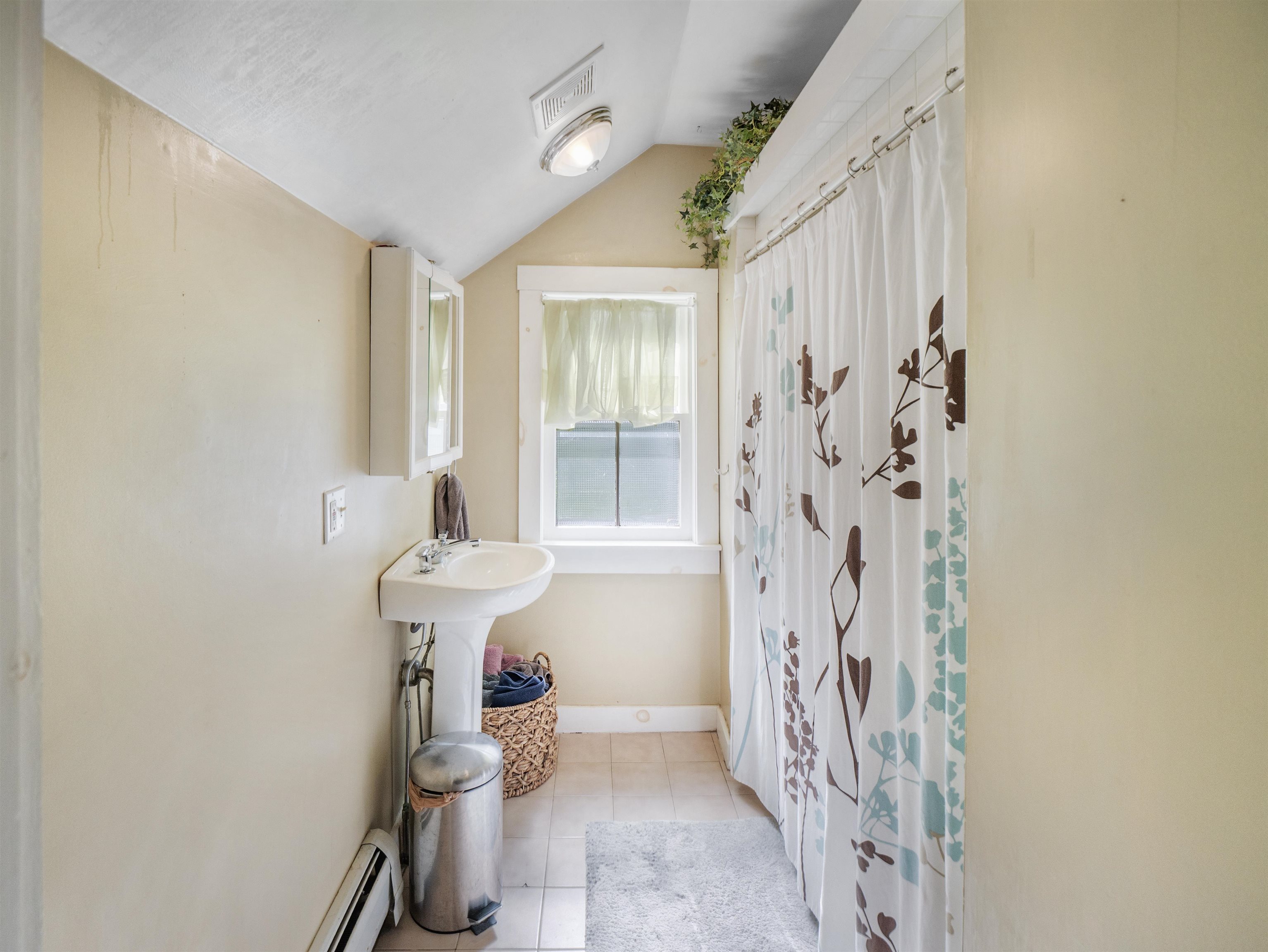 1326 Curtis Hollow Road