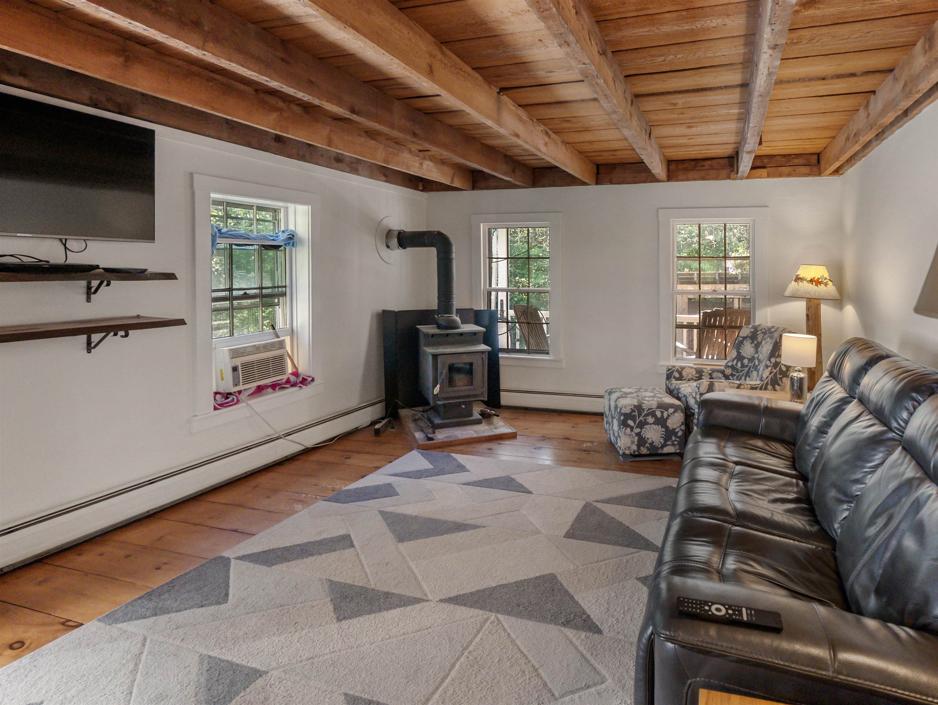 1326 Curtis Hollow Road