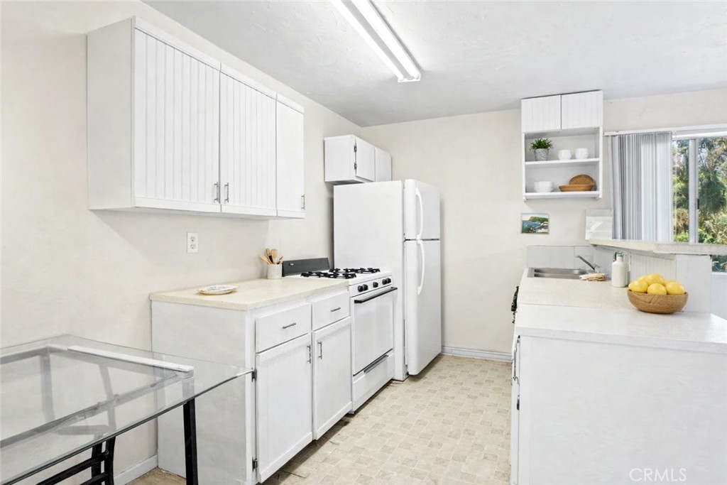 15 La Crescenta Drive
