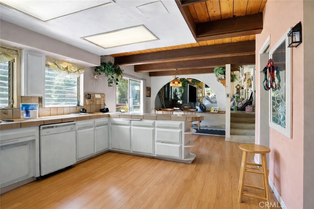 15 La Crescenta Drive