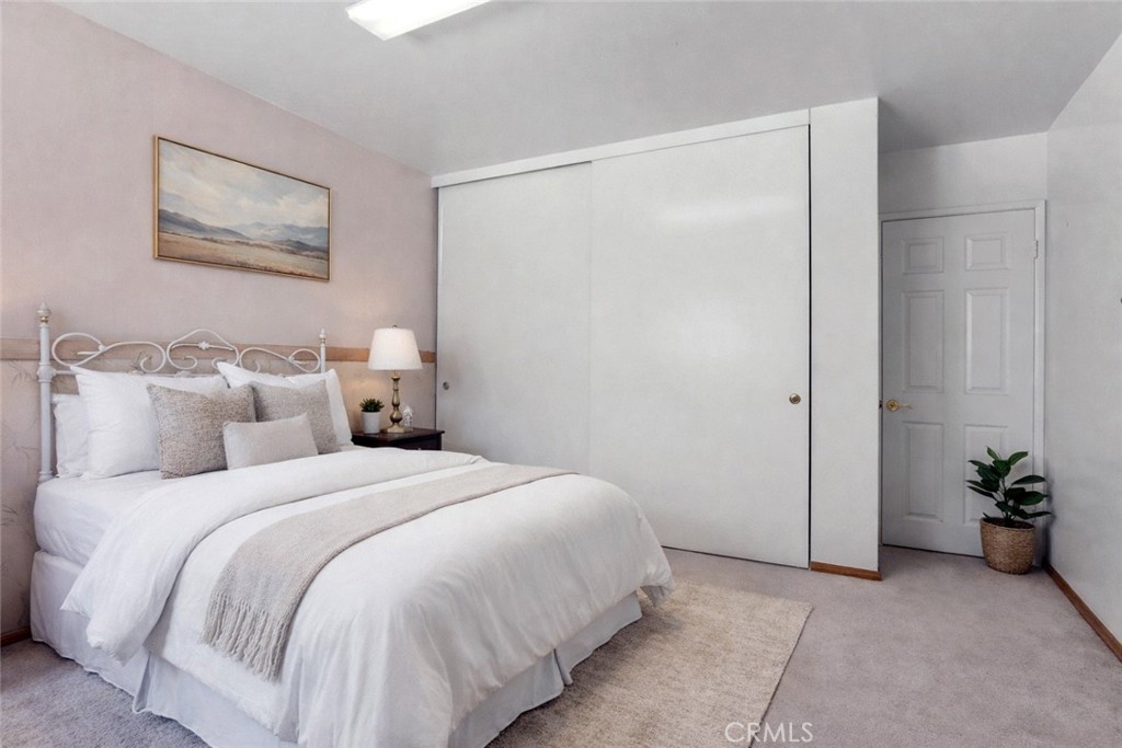 15 La Crescenta Drive