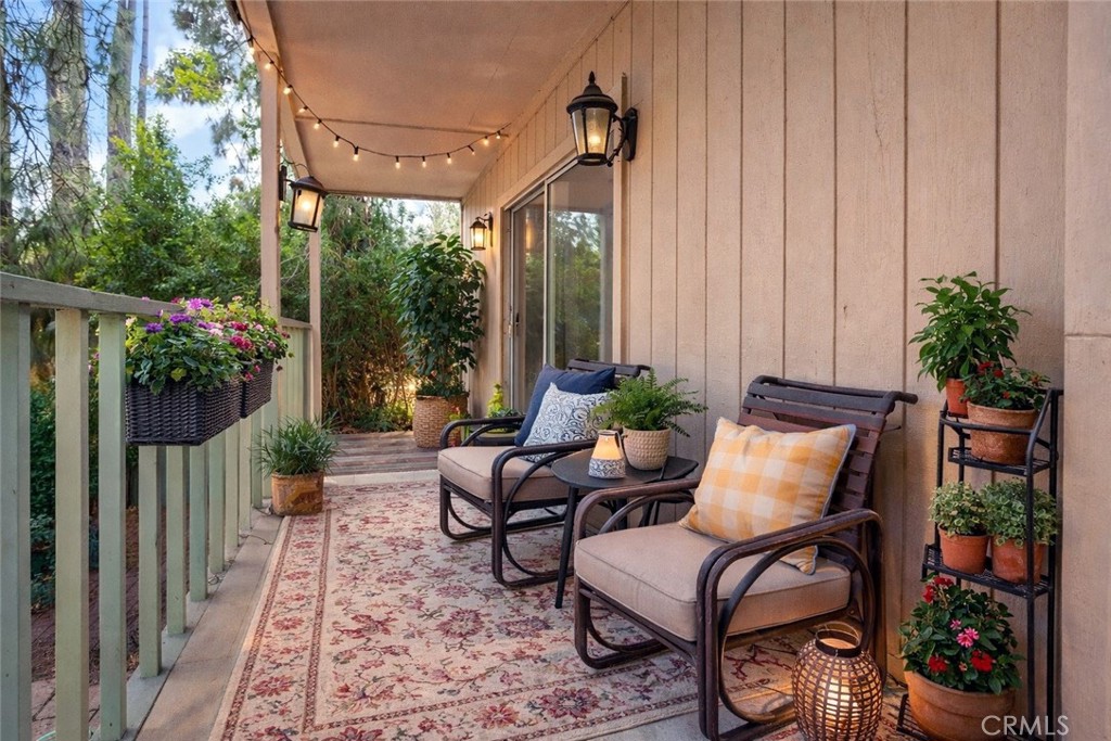 15 La Crescenta Drive