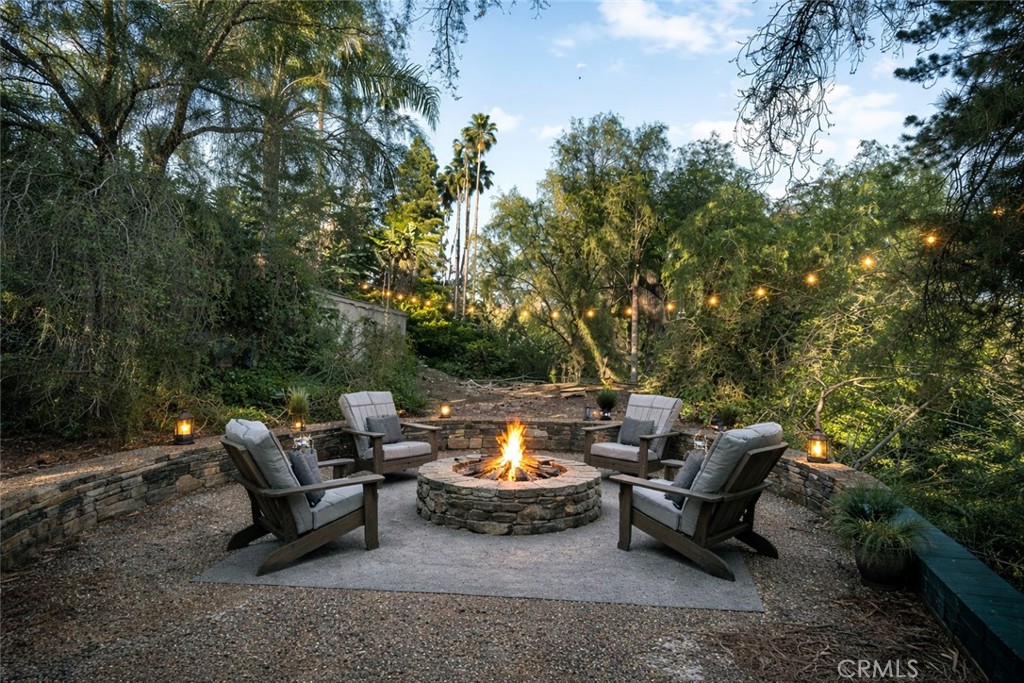 15 La Crescenta Drive