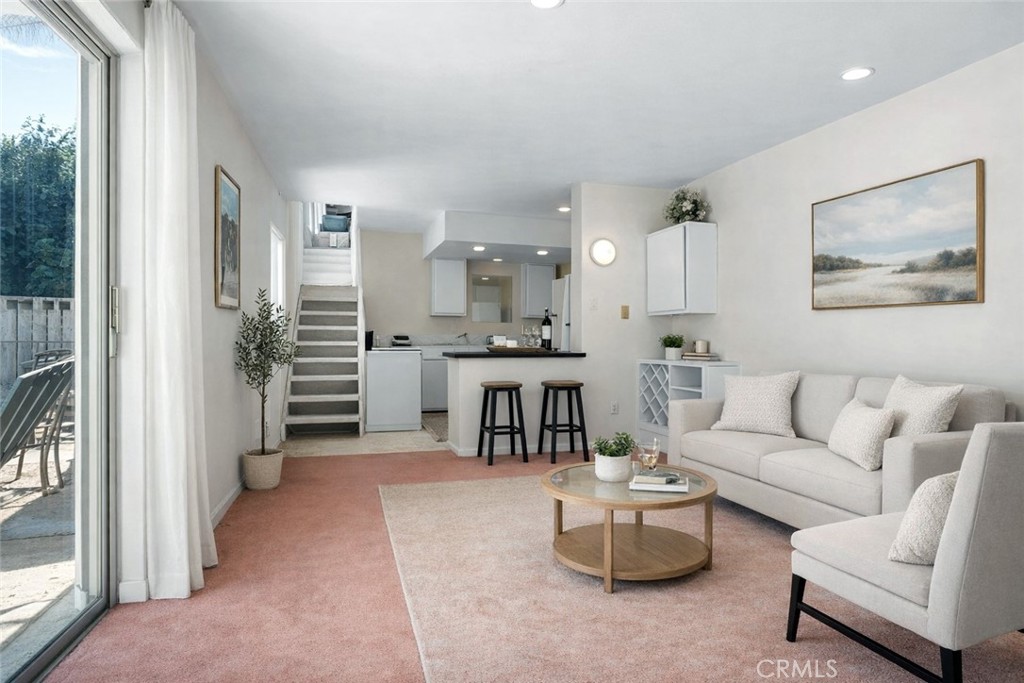 15 La Crescenta Drive