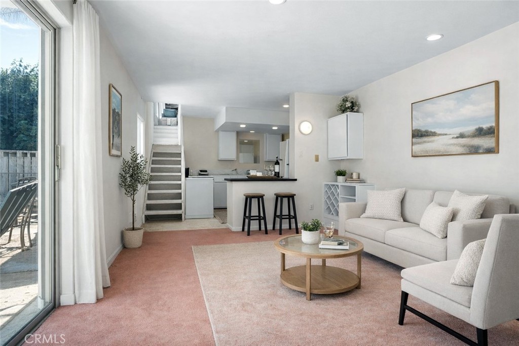 15 La Crescenta Drive