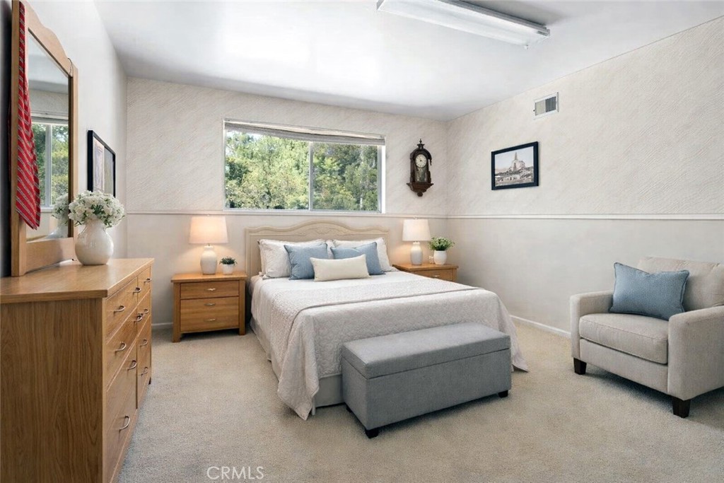 15 La Crescenta Drive
