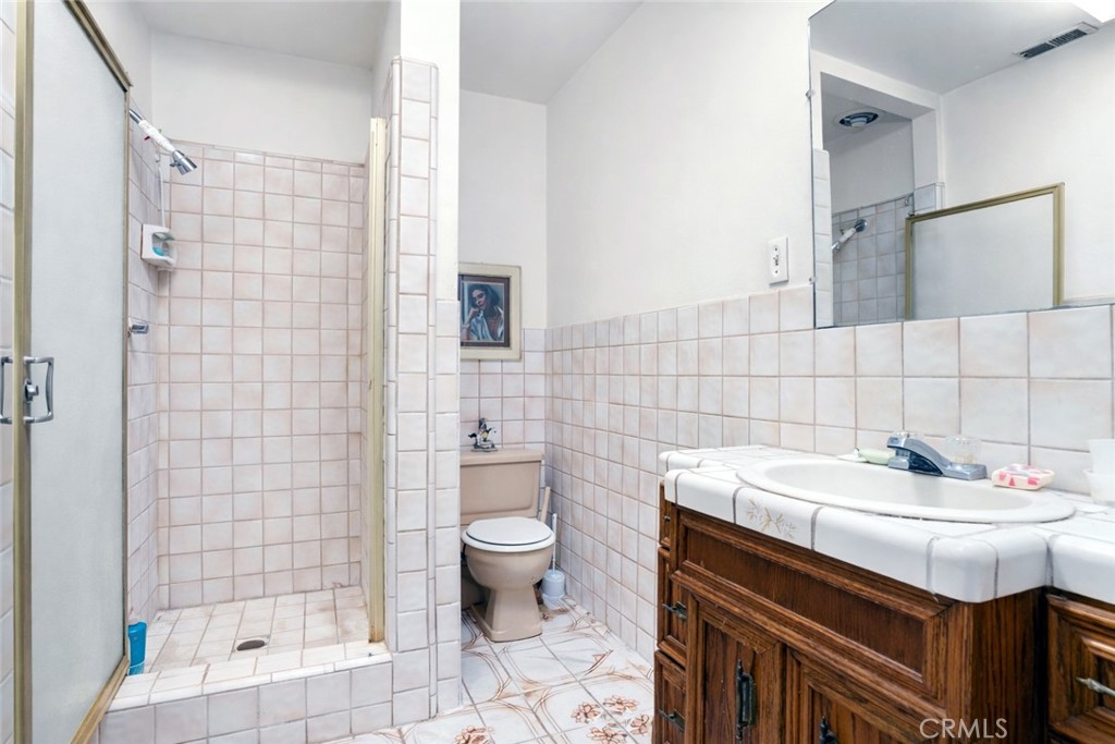 15 La Crescenta Drive