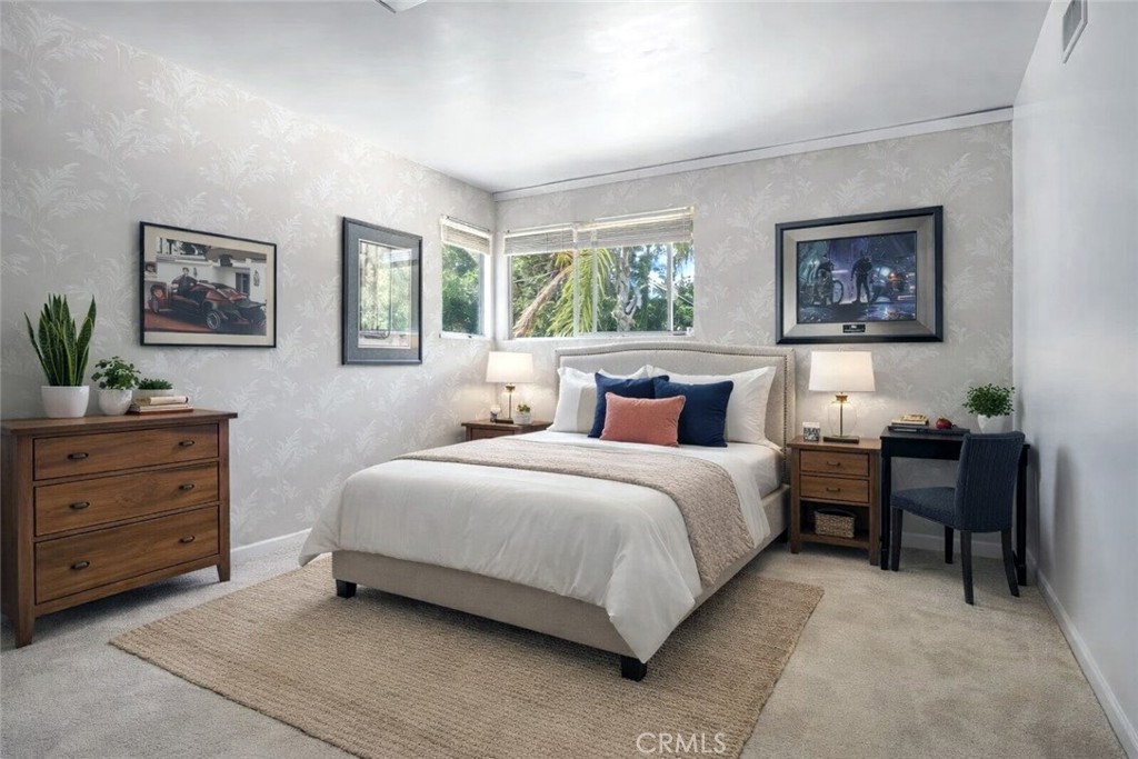 15 La Crescenta Drive