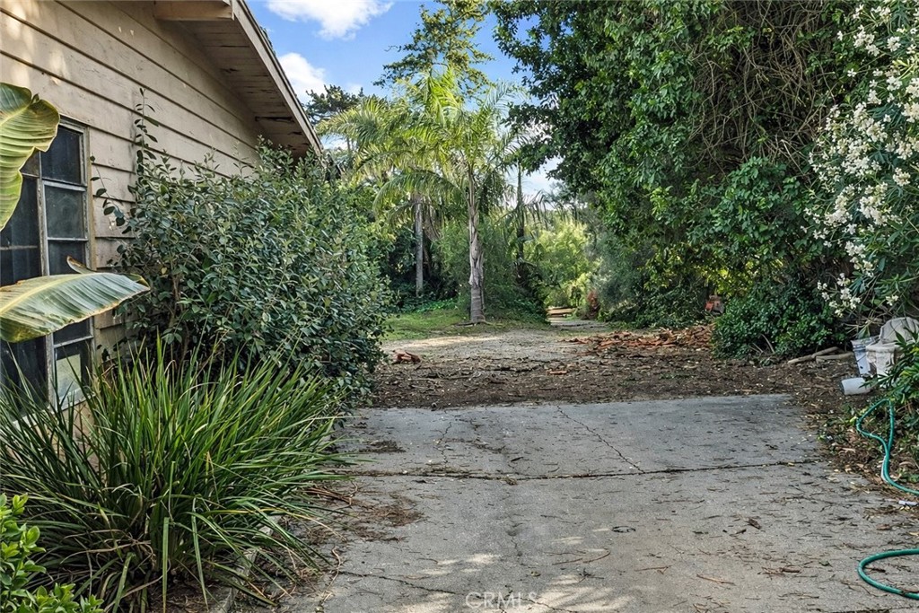 15 La Crescenta Drive