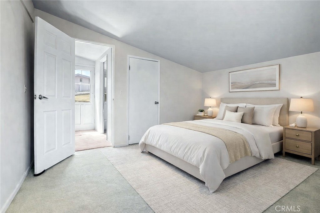 15 La Crescenta Drive