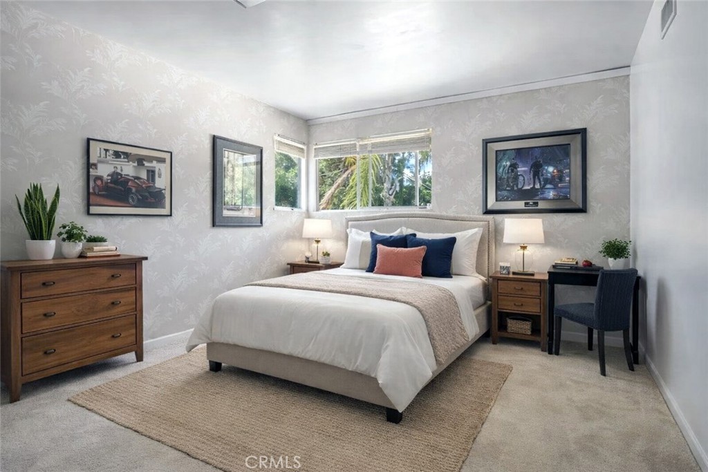 15 La Crescenta Drive