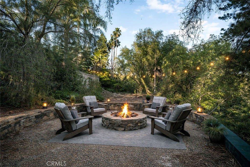 15 La Crescenta Drive