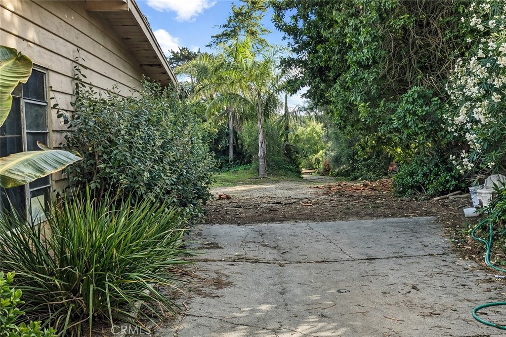 15 La Crescenta Drive
