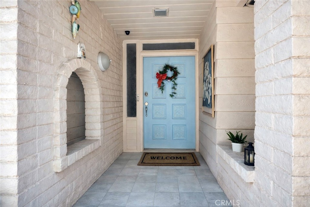 15 La Crescenta Drive