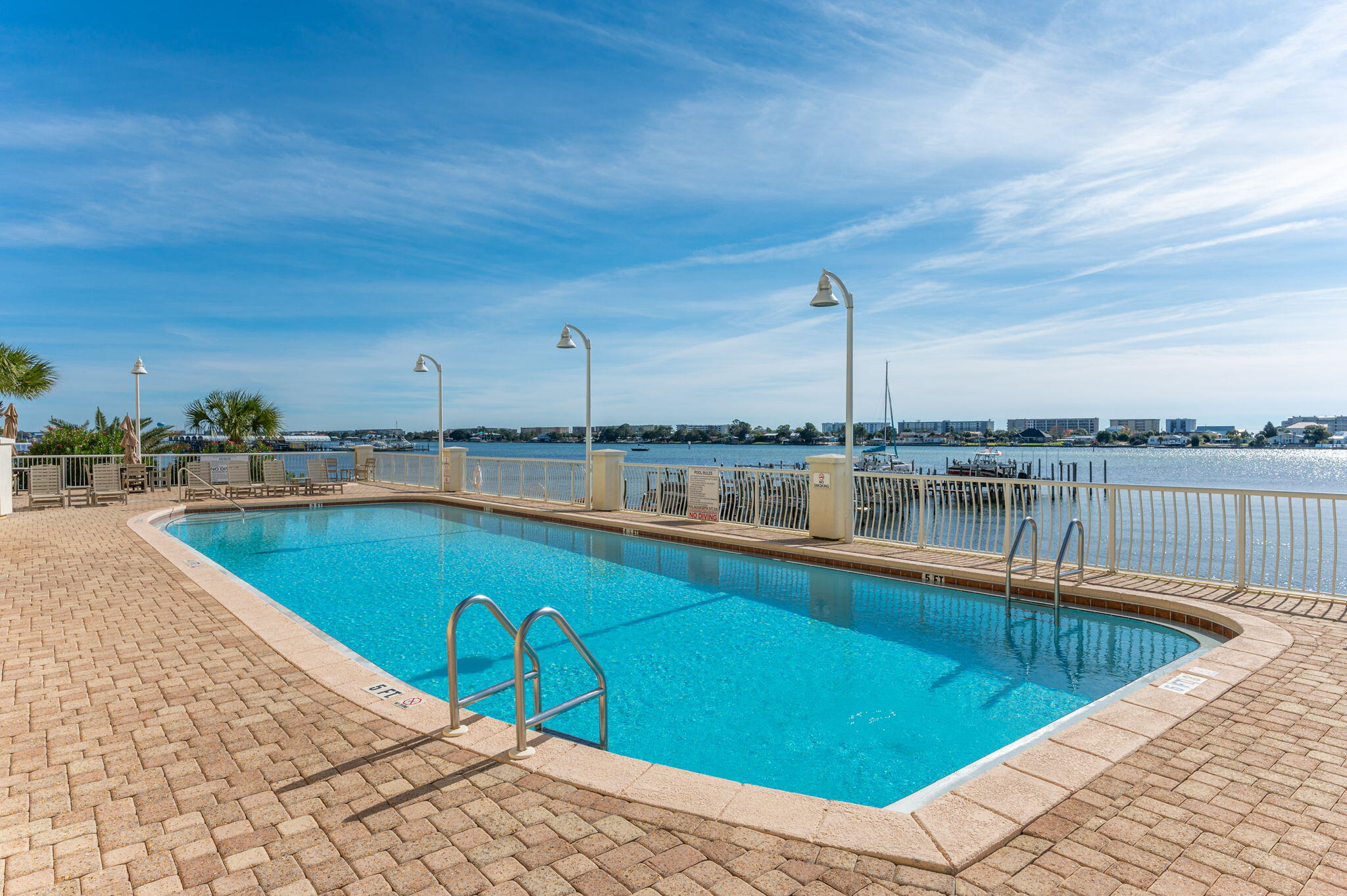 124 SW Miracle Strip Parkway, 700