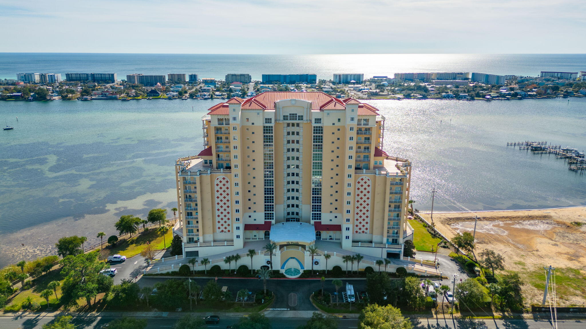 124 SW Miracle Strip Parkway, 700