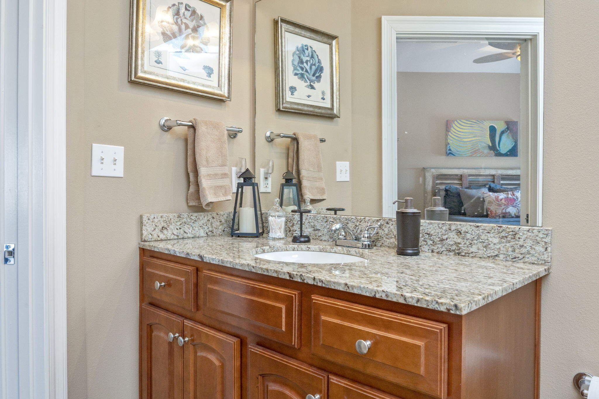 124 SW Miracle Strip Parkway, 700