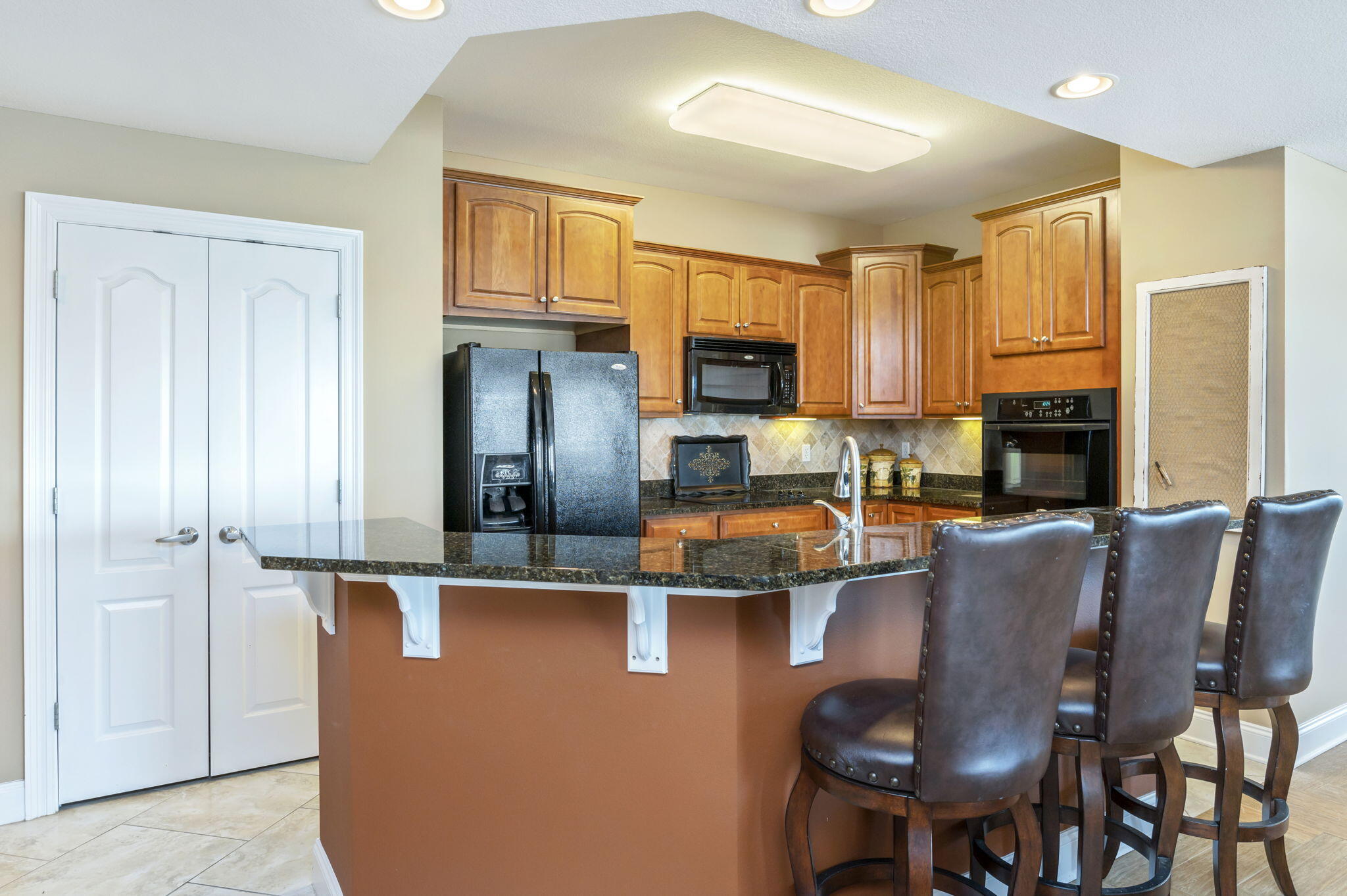 124 SW Miracle Strip Parkway, 700