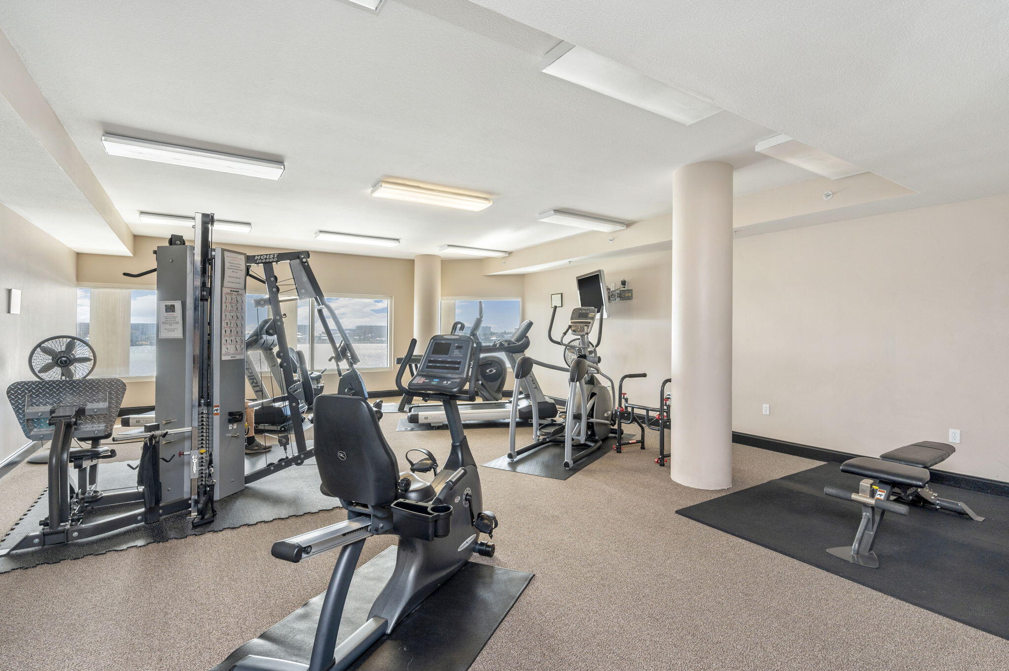 124 SW Miracle Strip Parkway, 700