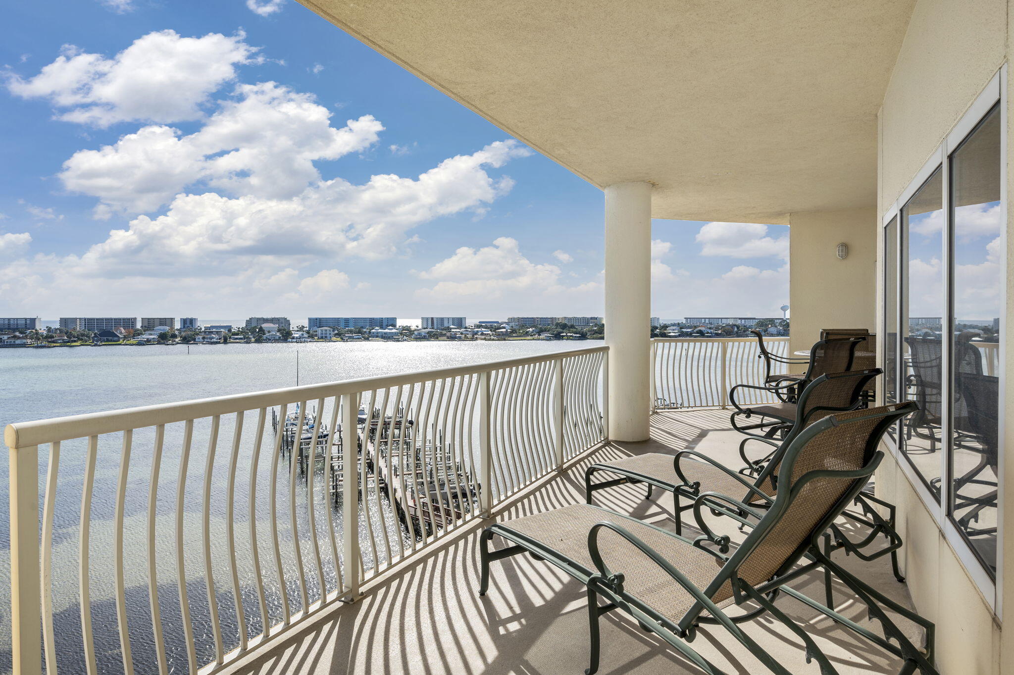 124 SW Miracle Strip Parkway, 700