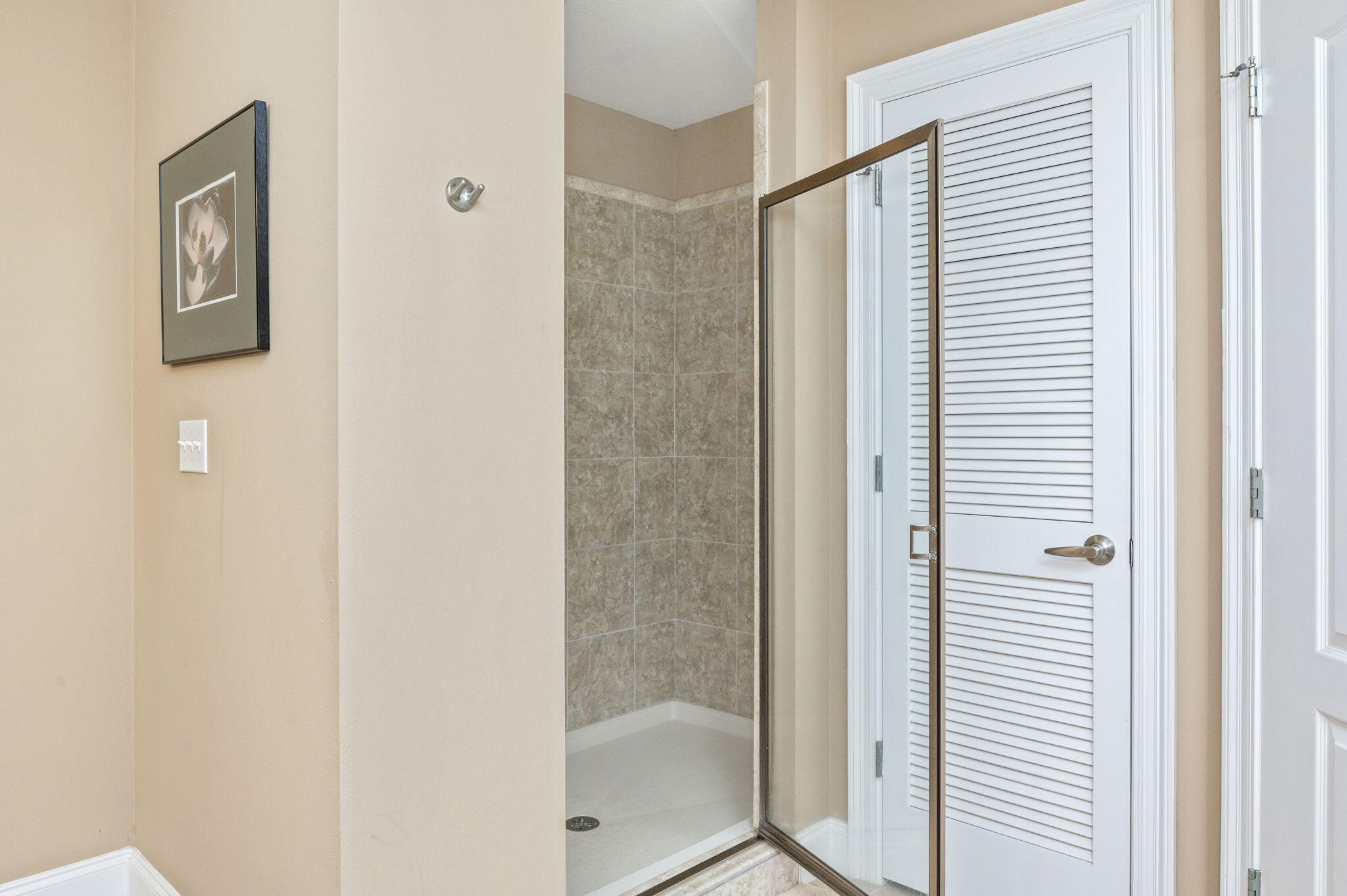 124 SW Miracle Strip Parkway, 700